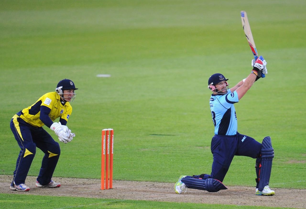 Matt Prior blasted 81 off 37 balls, Hampshire v Sussex, FLt20 South Group, West End