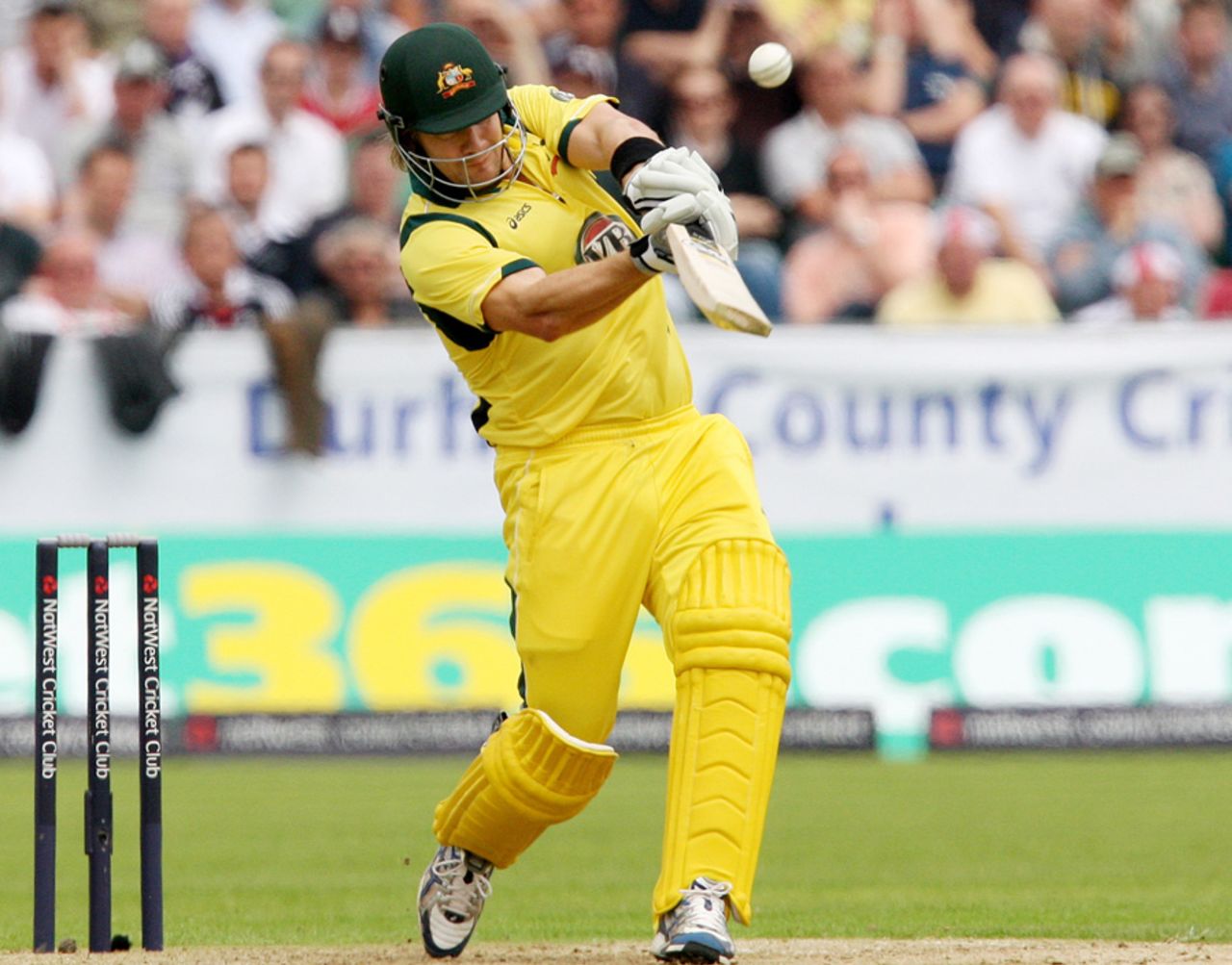 Shane Watson goes for a pull, England v Australia, 4th ODI, Chester-le-Street, July 7, 2012