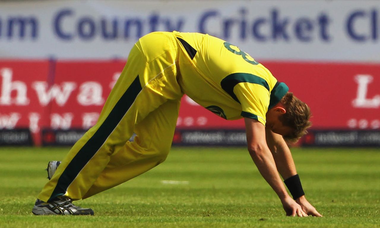 Brett Lee limped off an English cricket ground possibly for the last time, England v Australia, 4th ODI, Chester-le-Street, July 7, 2012