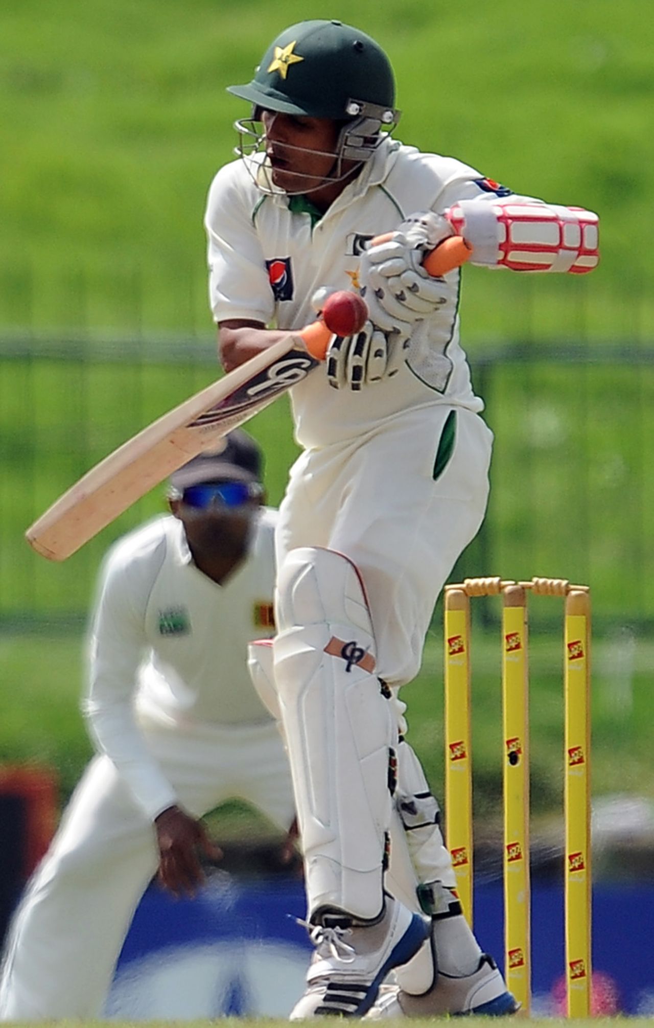 Adnan Akmal is struck on the gloves, Sri Lanka v Pakistan, 3rd Test, Pallekele, 1st day, July 8, 2012