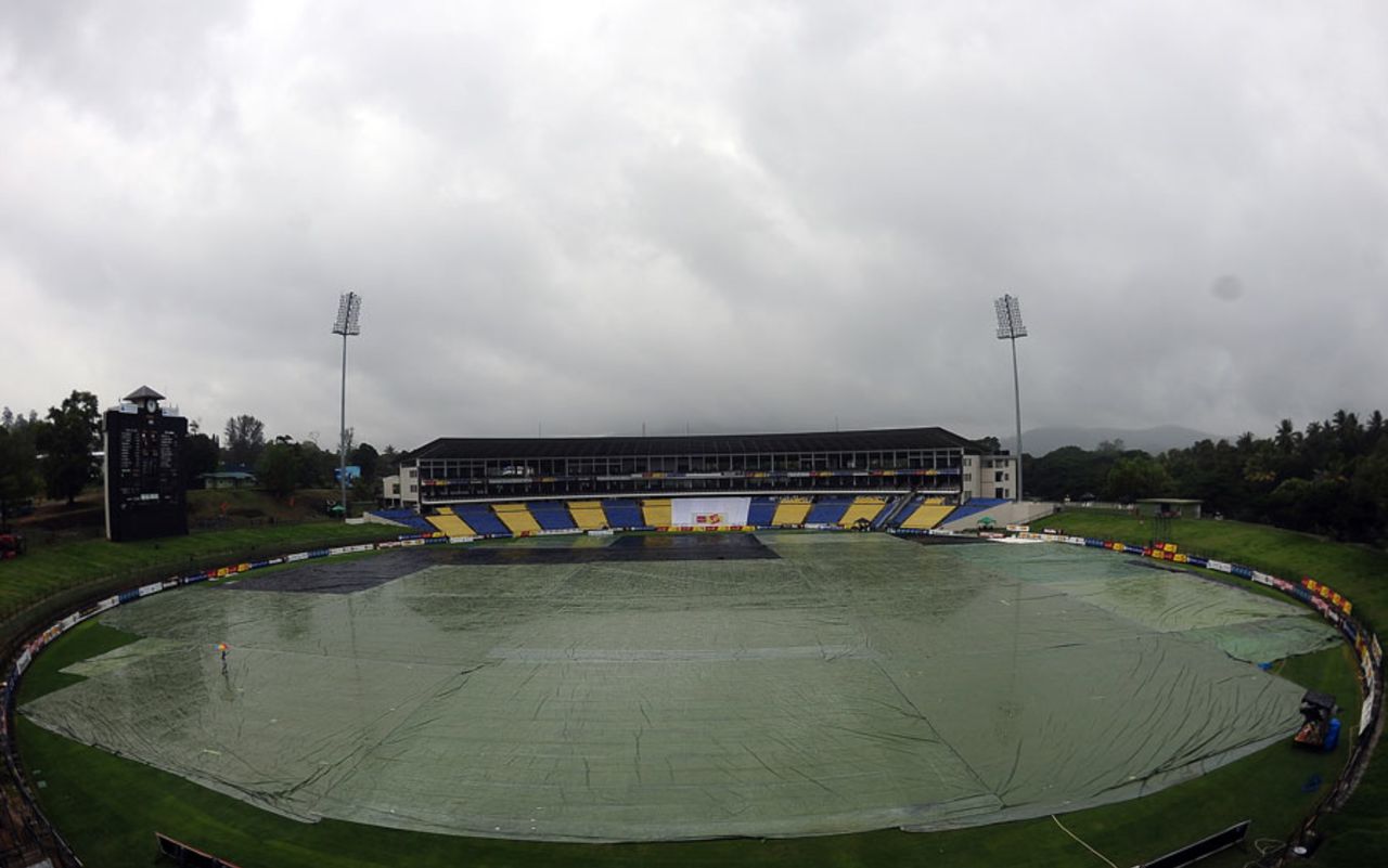 The covers were brought out on the second morning, Sri Lanka v Pakistan, 3rd Test, Pallekele, 2nd day, July 9, 2012
