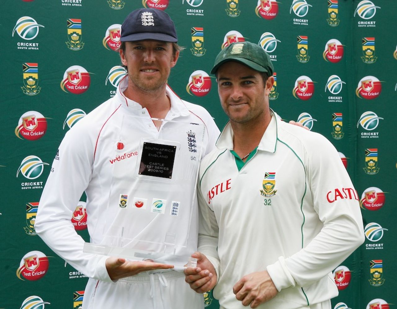 Mark Boucher and Graeme Swann with their awards, South Africa v England, 4th Test, Johannesburg, South Africa, January 17, 2010