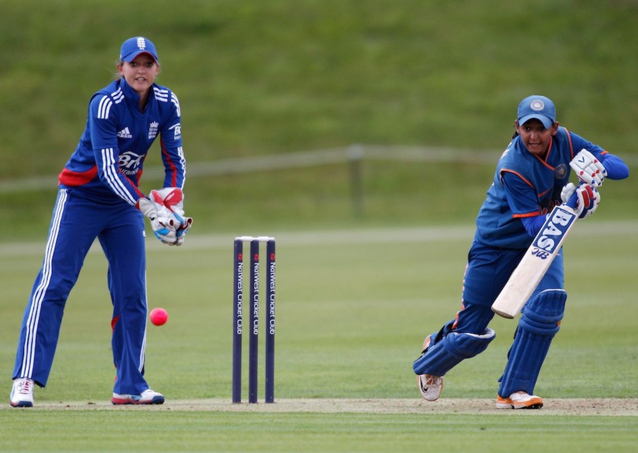 Harmanpreet Kaur top scored during India's innings, England Women v India Women, 5th ODI, Wormsely, July 11, 2012