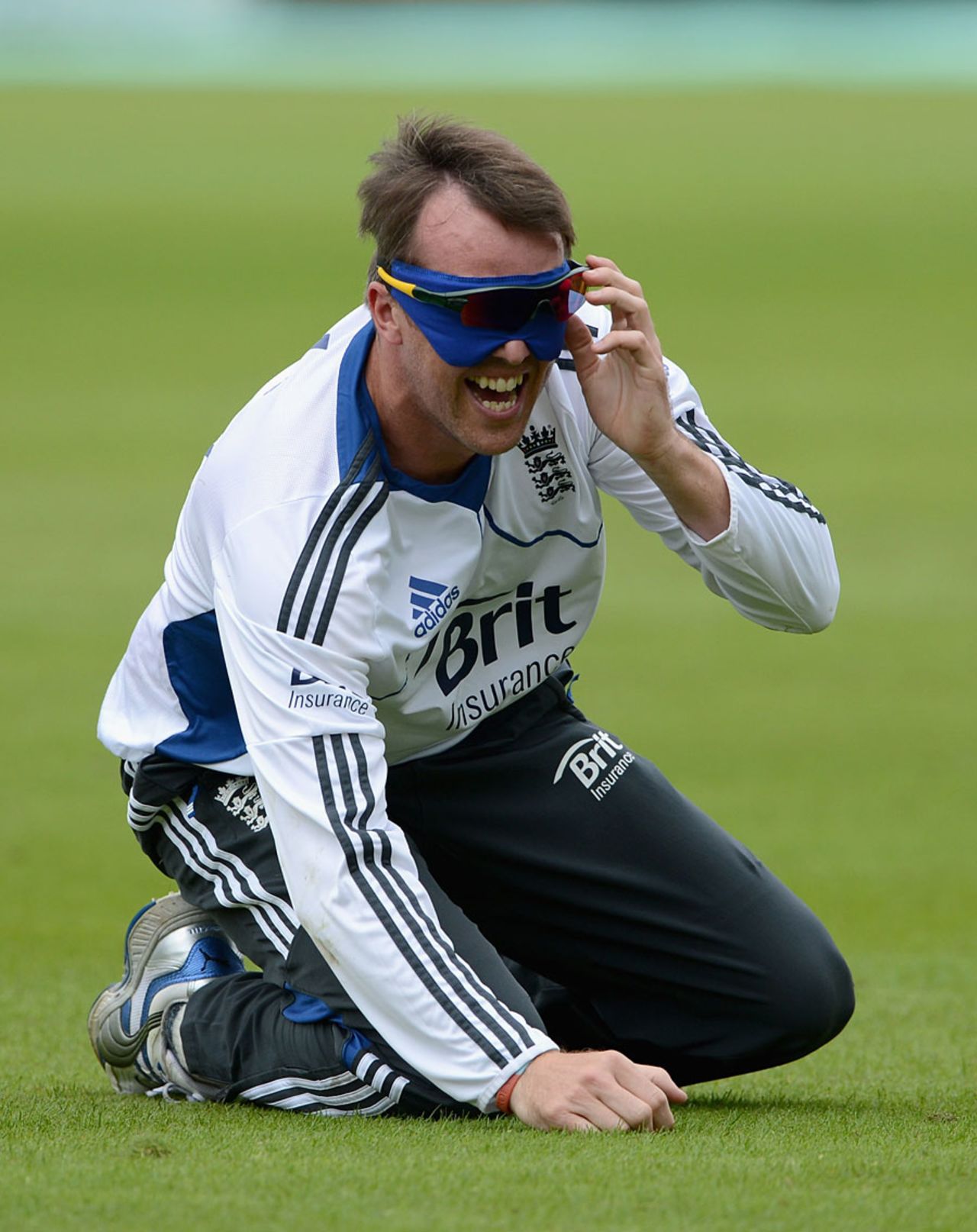 Graeme Swann tries a new training technique, The Oval, July 17, 2012