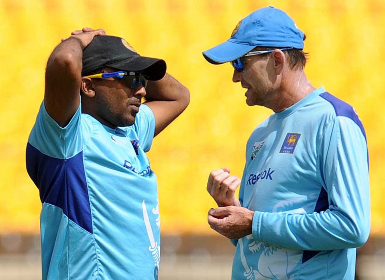 Mahela Jayawardene and Sri Lanka coach Graham Ford have a discussion during training, Hambantota, July 20, 2012