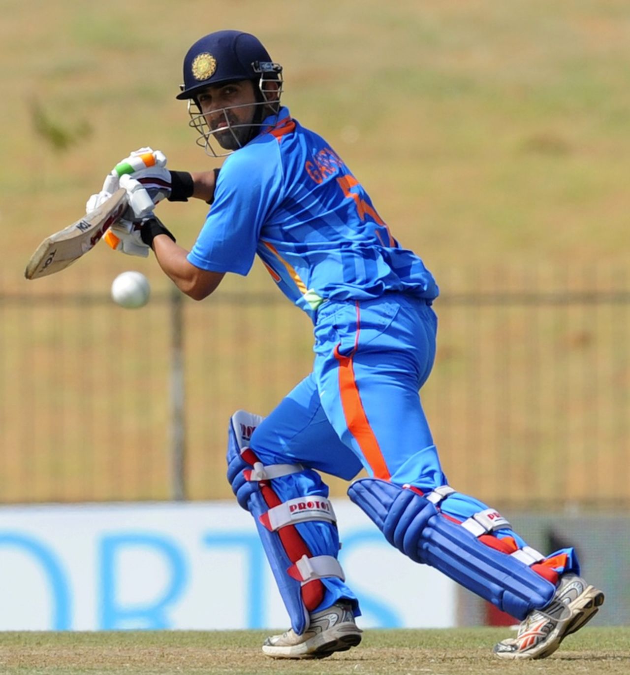 Gautam Gambhir held one end together and went past 50, Sri Lanka v India, 2nd ODI Hambantota, July 24, 2012