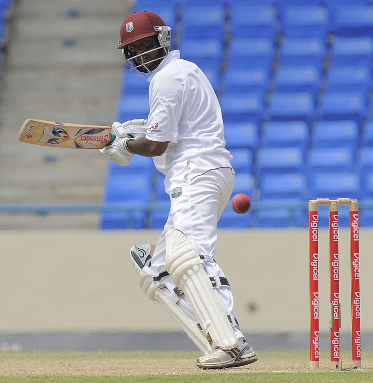 Narsingh Deonarine steers one through the off side, West Indies v New Zealand, 1st Test, Antigua, 4th day, July 28, 2012