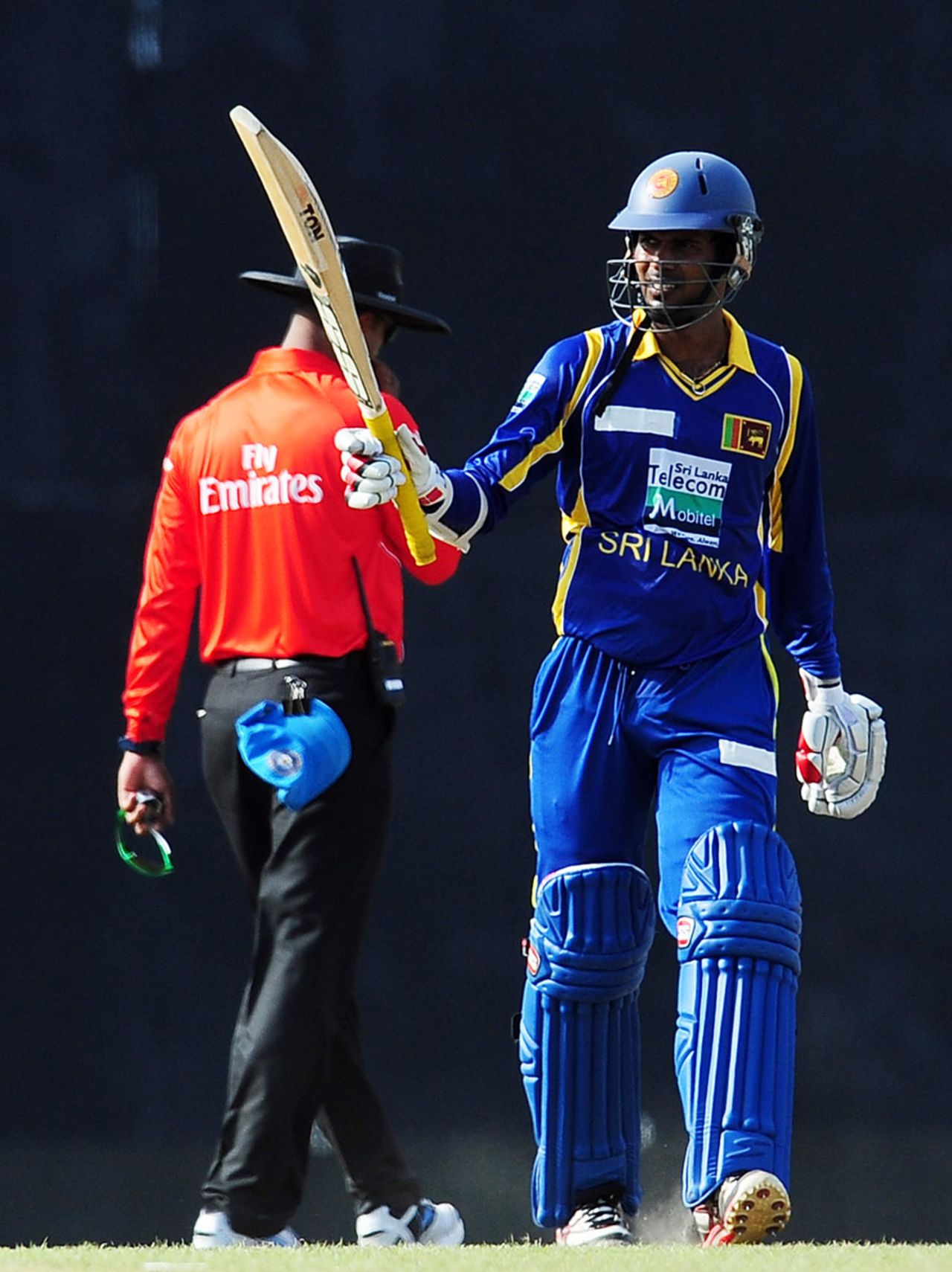 Upul Tharanga celebrates his half-century, Sri Lanka v India, 4th ODI, Colombo, July 31, 2012