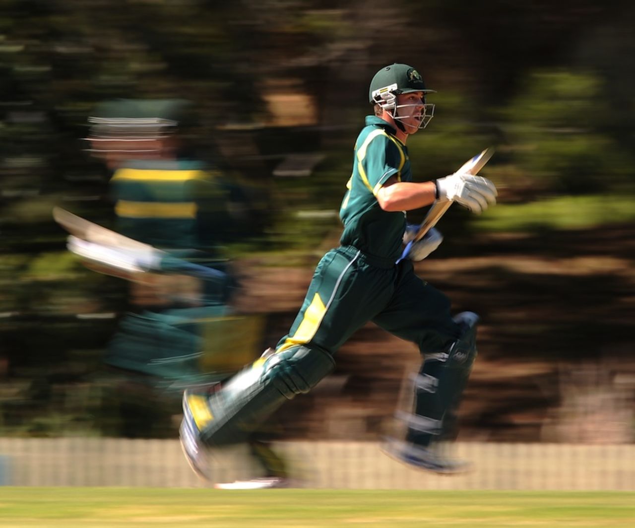 Travis Head runs between the wickets, Australia Under-19s v Pakistan Under-19s, 2nd Youth ODI, Gold Coast, July 31, 2012