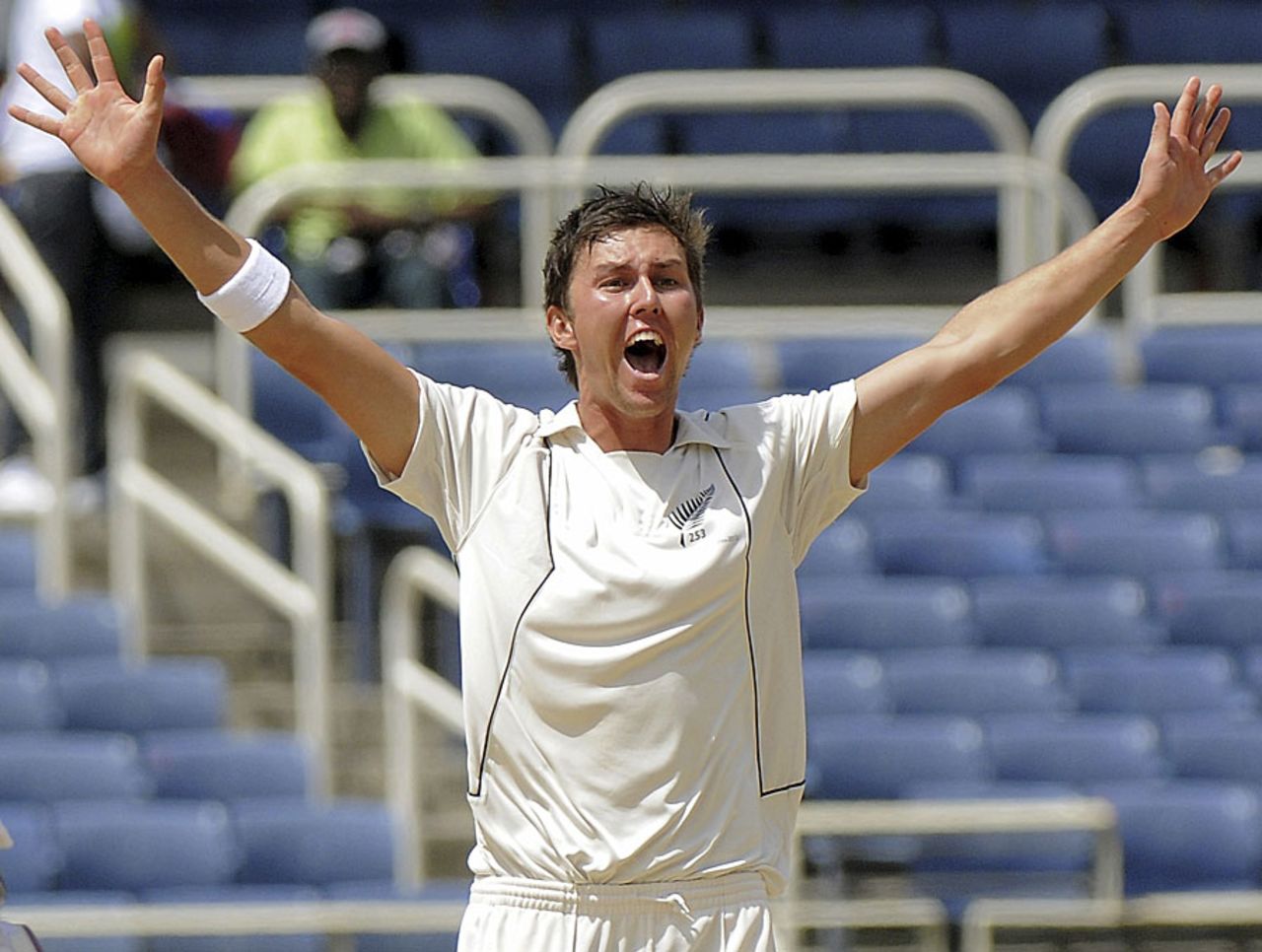 Trent Boult bowled a testing spell before lunch, West Indies v New Zealand, 2nd Test, Jamaica, 2nd day, August 3, 2012