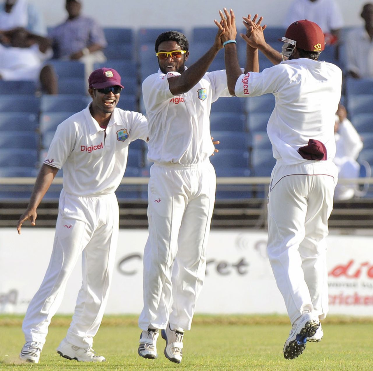 Narsingh Deonarine dismissed the New Zealand openers, West Indies v New Zealand, 2nd Test, Jamaica, 2nd day, August 3, 2012