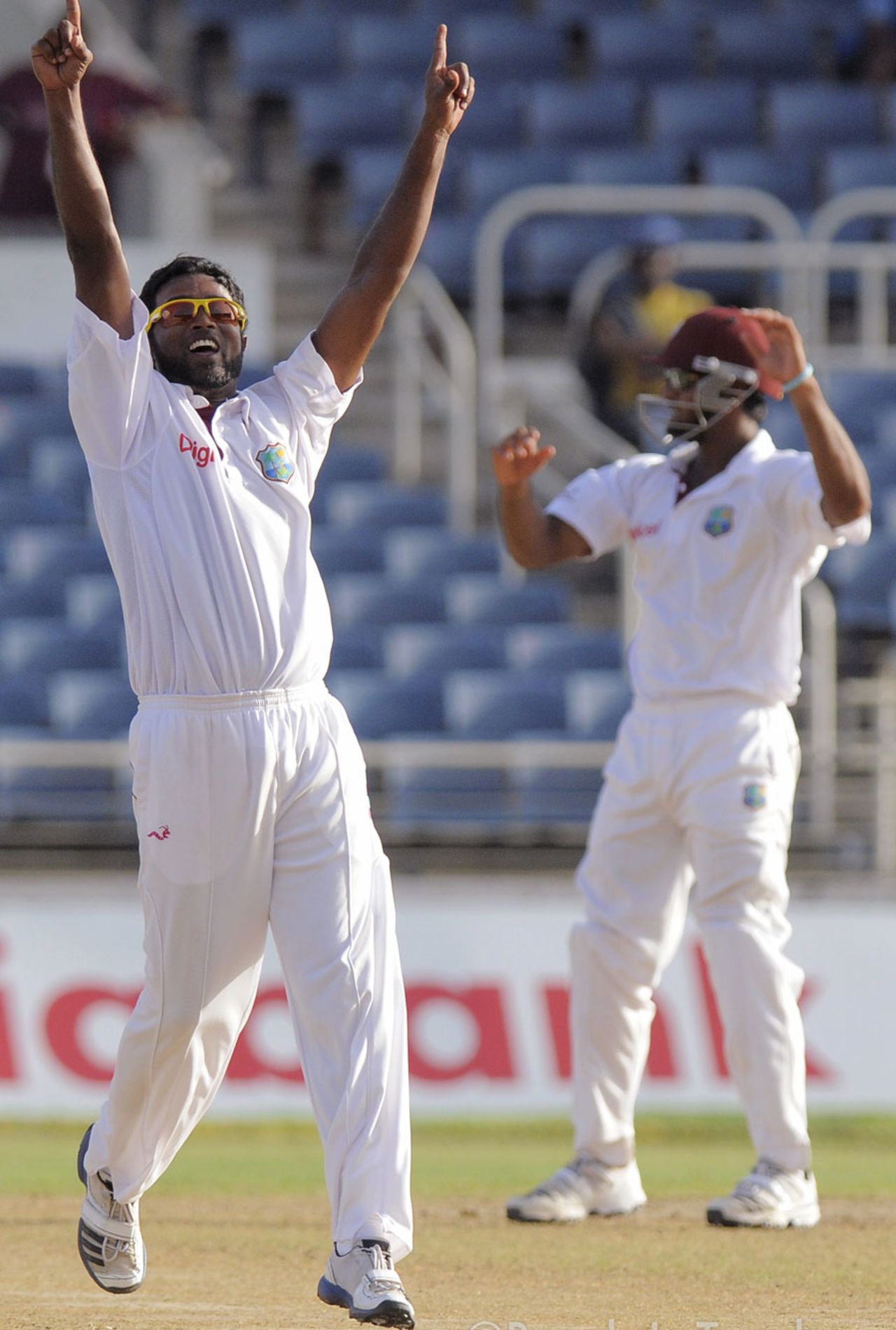 Narsingh Deonarine celebrates the wicket of BJ Watling, West Indies v New Zealand, 2nd Test, Jamaica, 2nd day, August 3, 2012