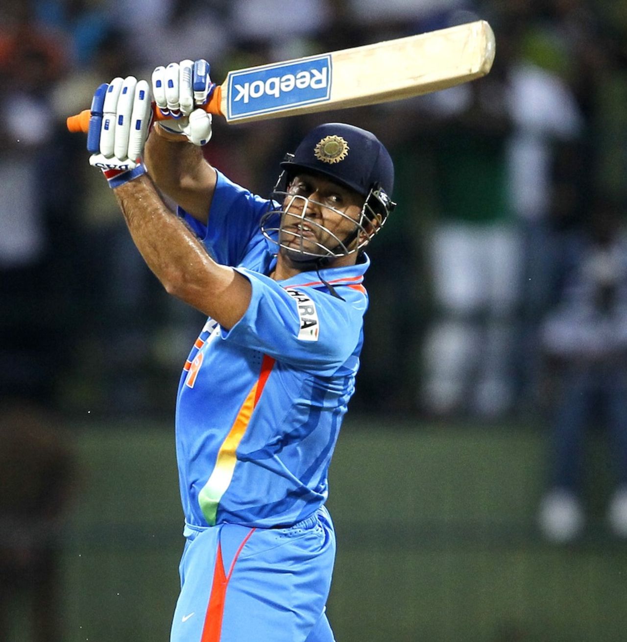 MS Dhoni plays a pull, Sri Lanka v India, 5th ODI, Pallekele, August 4, 2012