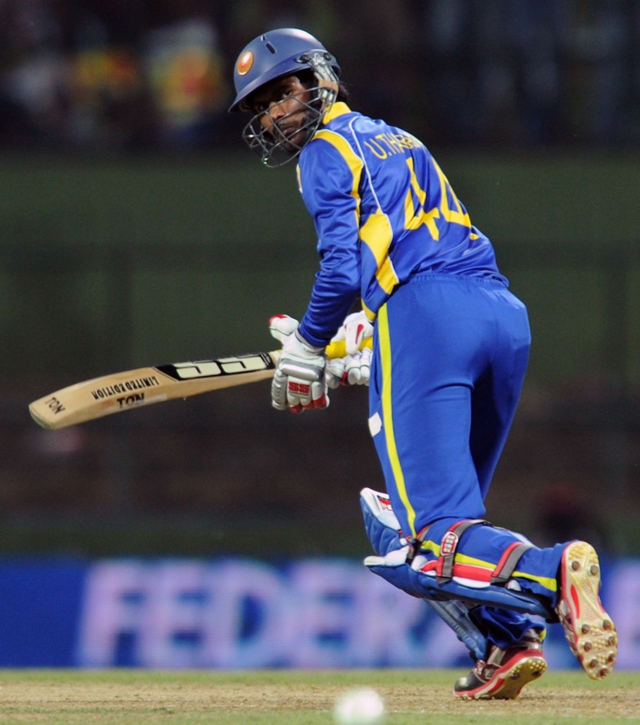 Upul Tharanga guides one behind point, Sri Lanka v India, 5th ODI, Pallekele, August 4, 2012