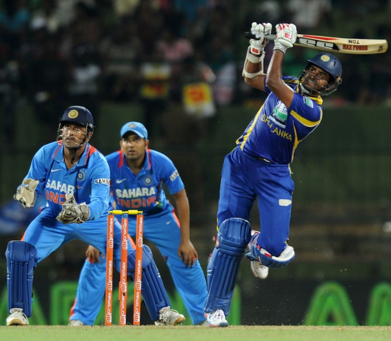 Lahiru Thirimanne goes for a big shot, Sri Lanka v India, 5th ODI, Pallekele, August 4, 2012