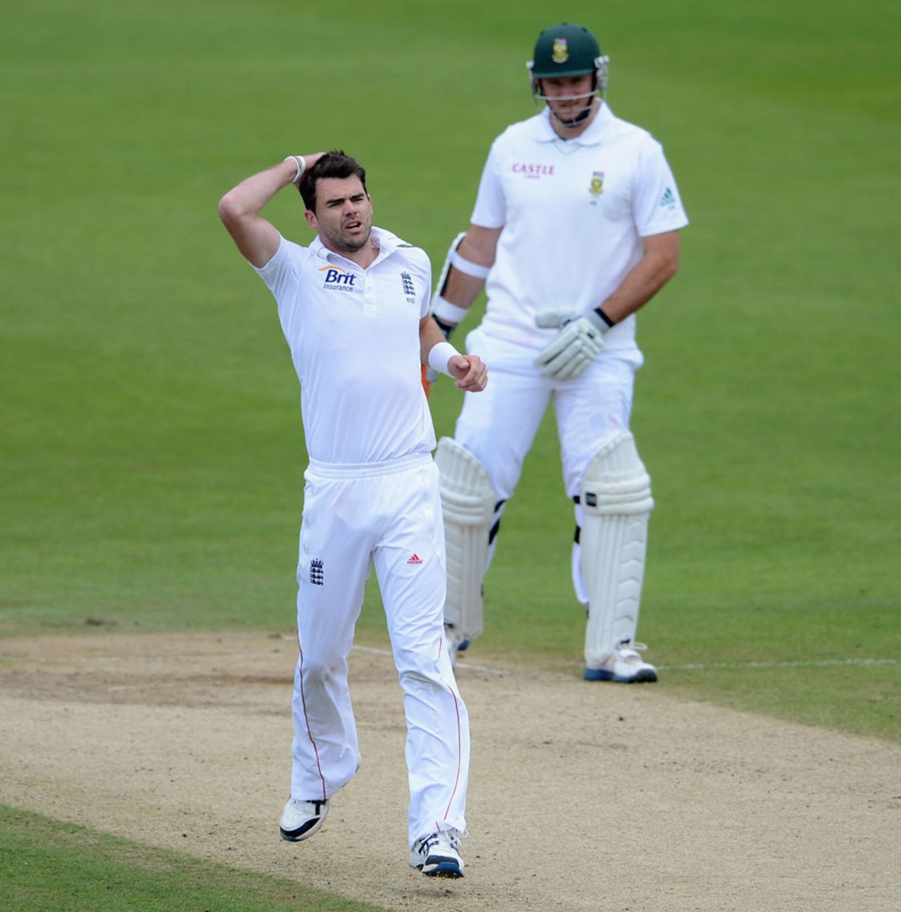 James Anderson shows his frustation, England v South Africa, 2nd Investec Test, Headingley, 5th day, August 6, 2012