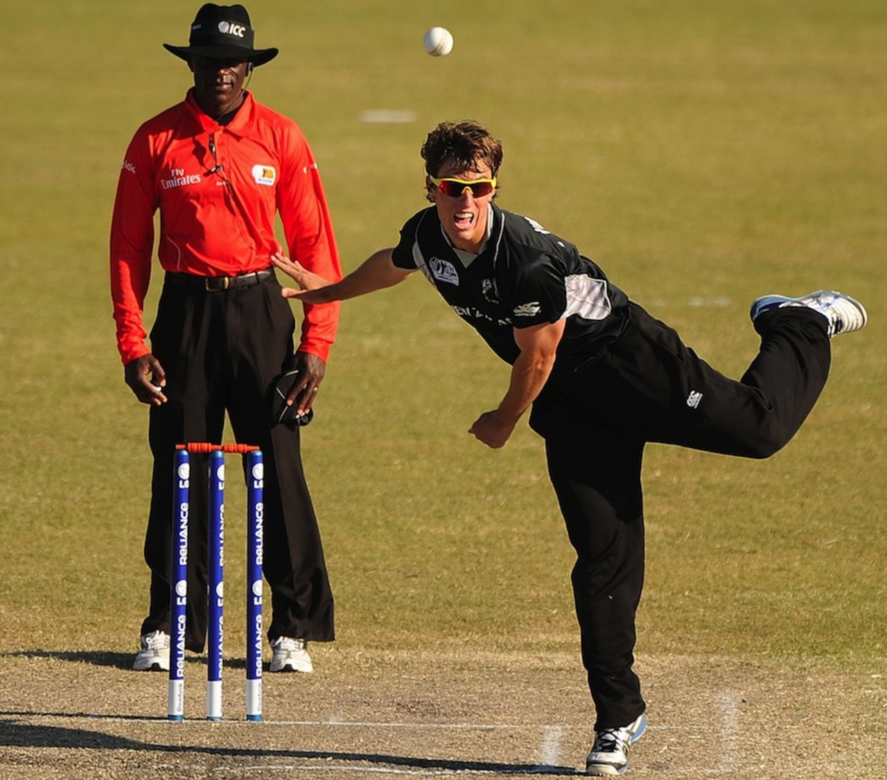 Theo van Woerkom in his bowling action, New Zealand v Pakistan, Group B, ICC Under-19 World Cup, Buderim, August 16, 2012