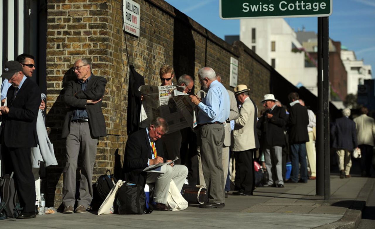 MCC Members queue outside Lord's ahead of the third day, England v South Africa, 3rd Test, Lord's, 3rd day, August, 18, 2012