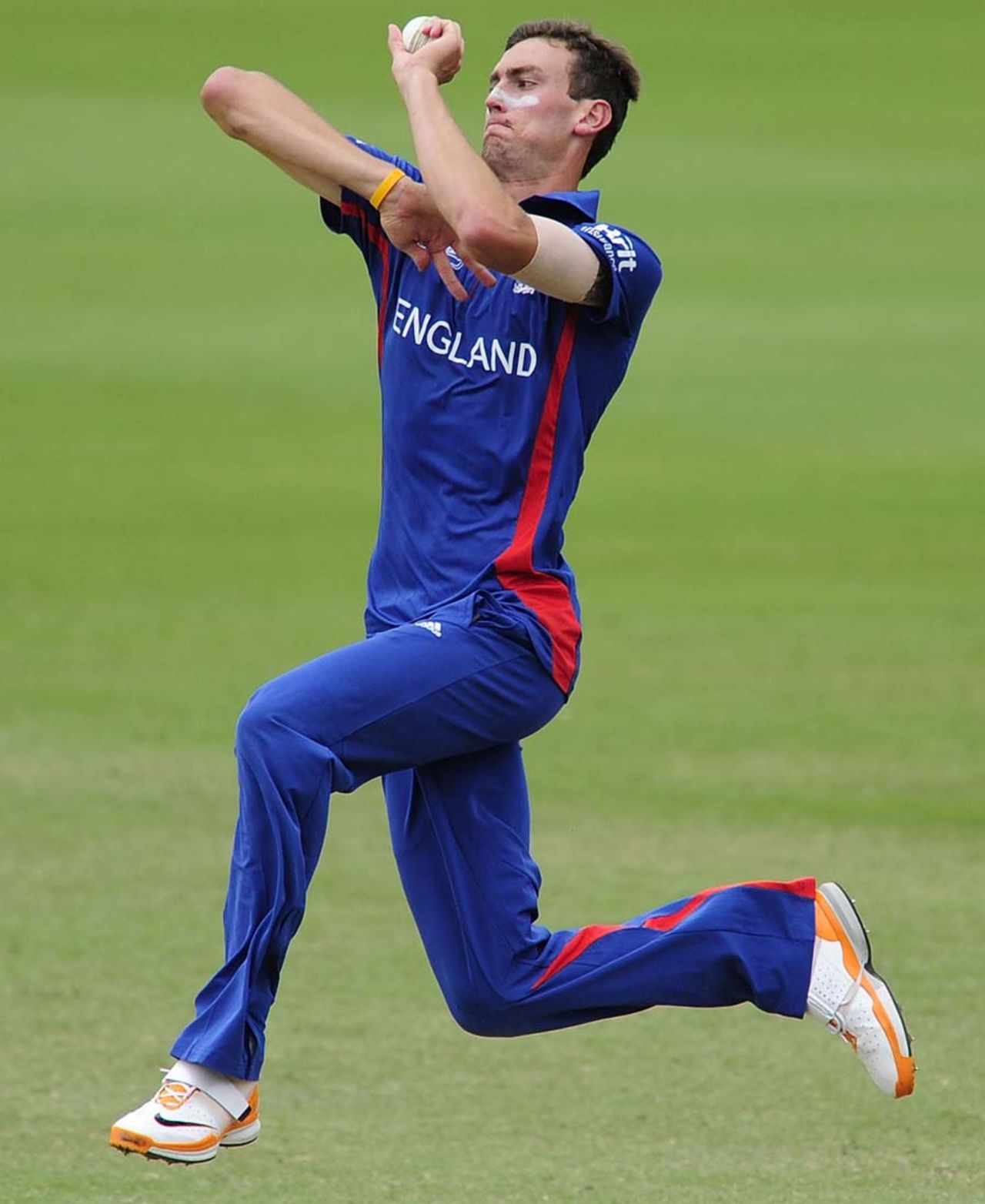 Reece Topley took three wickets, England v South Africa, quarter-final, ICC Under-19 World Cup 2012, Townsville, August 19, 2012