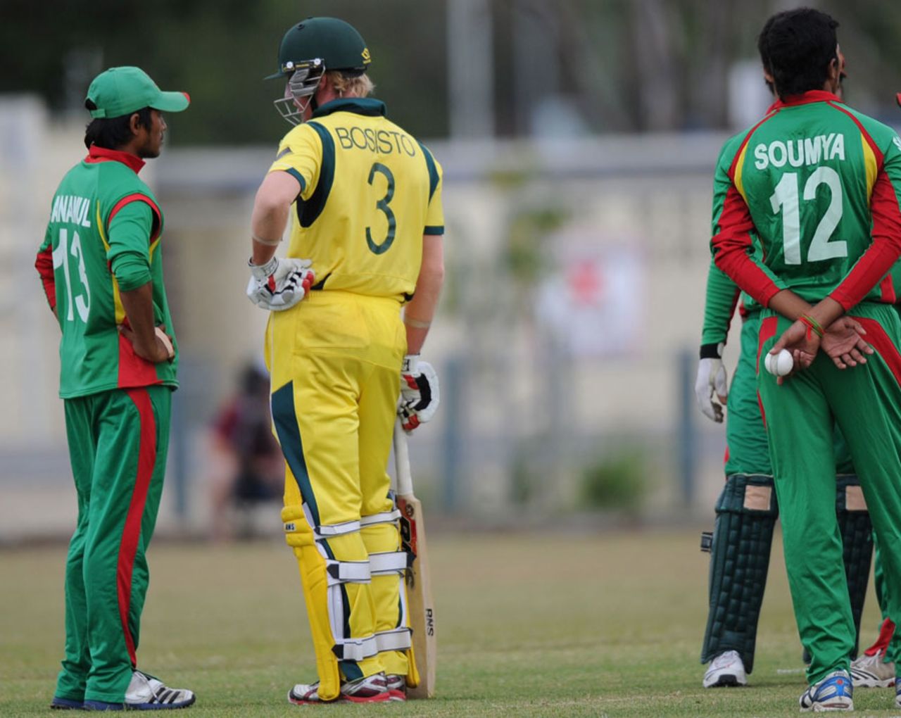 Anamul Haque and William Bosisto talk after Soumya Sarkar Mankaded Jimmy Peirson, Australia v Bangladesh, quarter-final, ICC Under-19 World Cup, Townsville, August 19, 2012