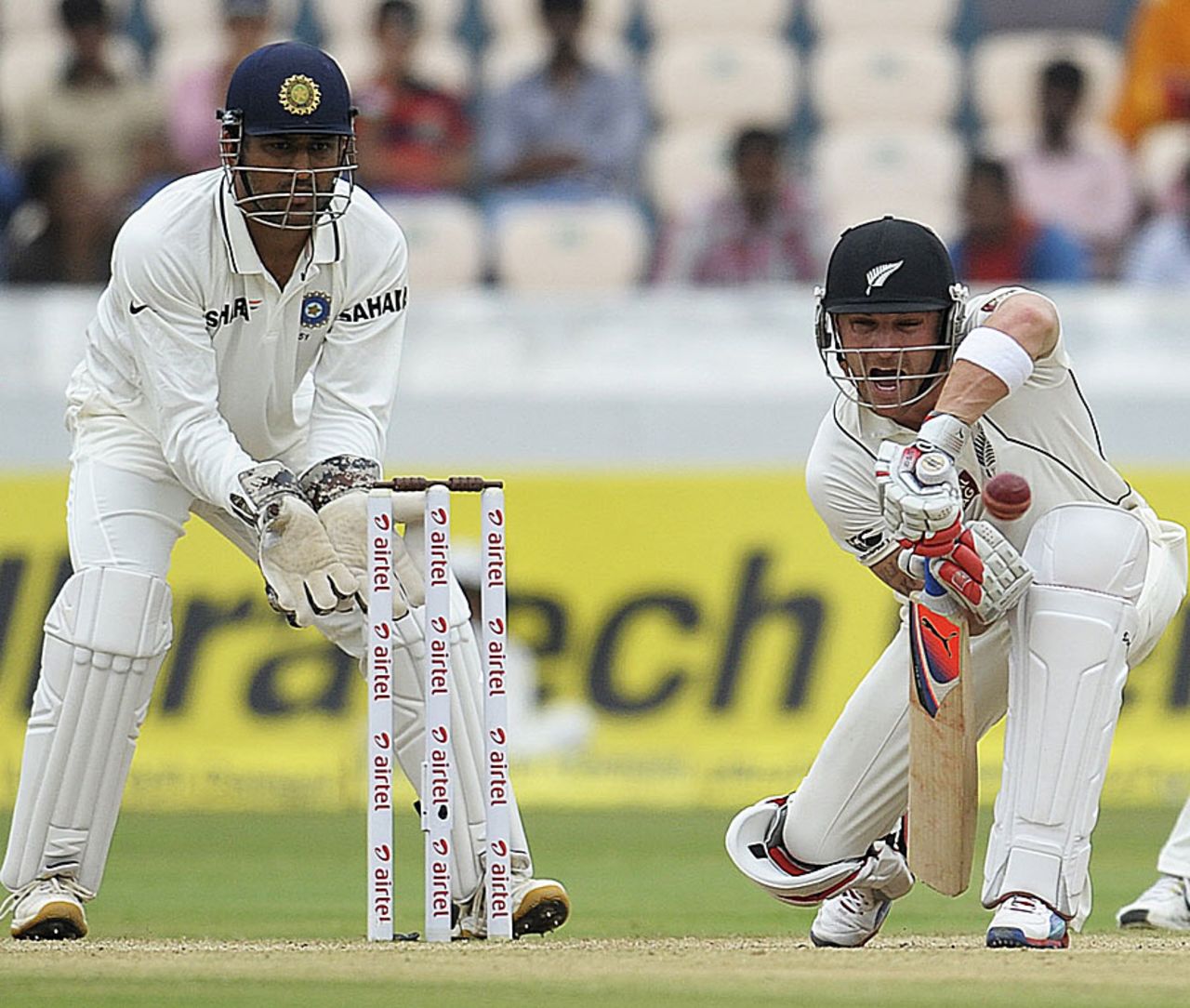 Brendon McCullum is solid in defense, India v New Zealand, 1st Test, Hyderabad, 4th day, August 26, 2012