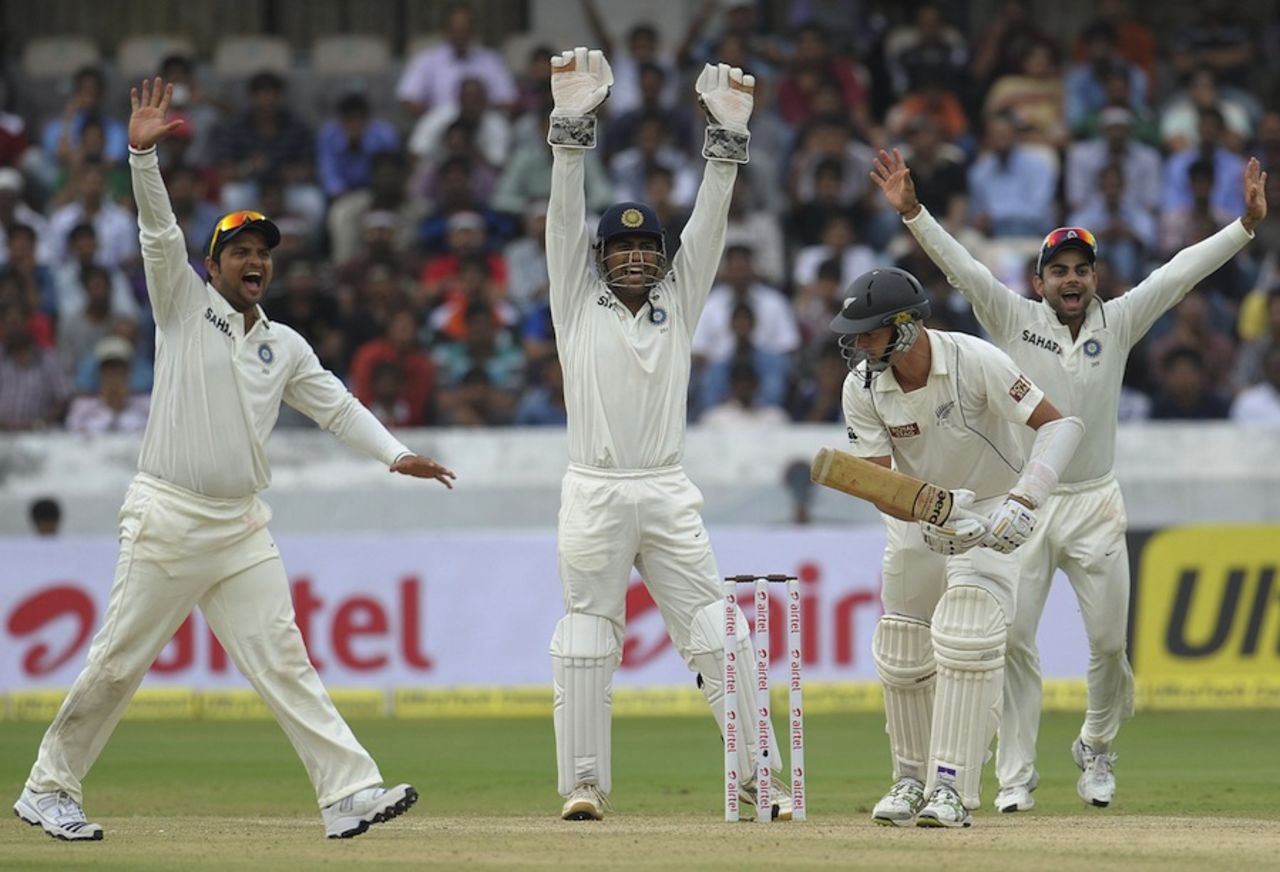 Indian fielders appeal for lbw against Chris Martin, India v New Zealand, 1st Test, Hyderabad, 4th day, August 26, 2012