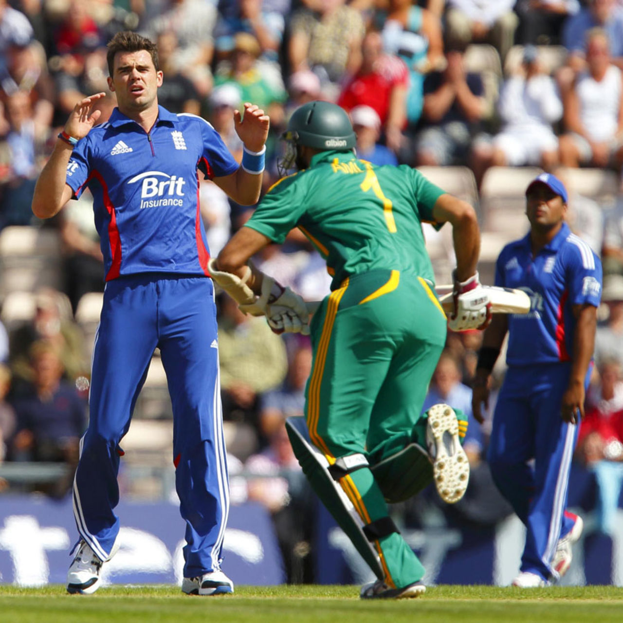 James Anderson suffered several near misses early on, England v South Africa, 2nd NatWest ODI, West End, August 28, 2012