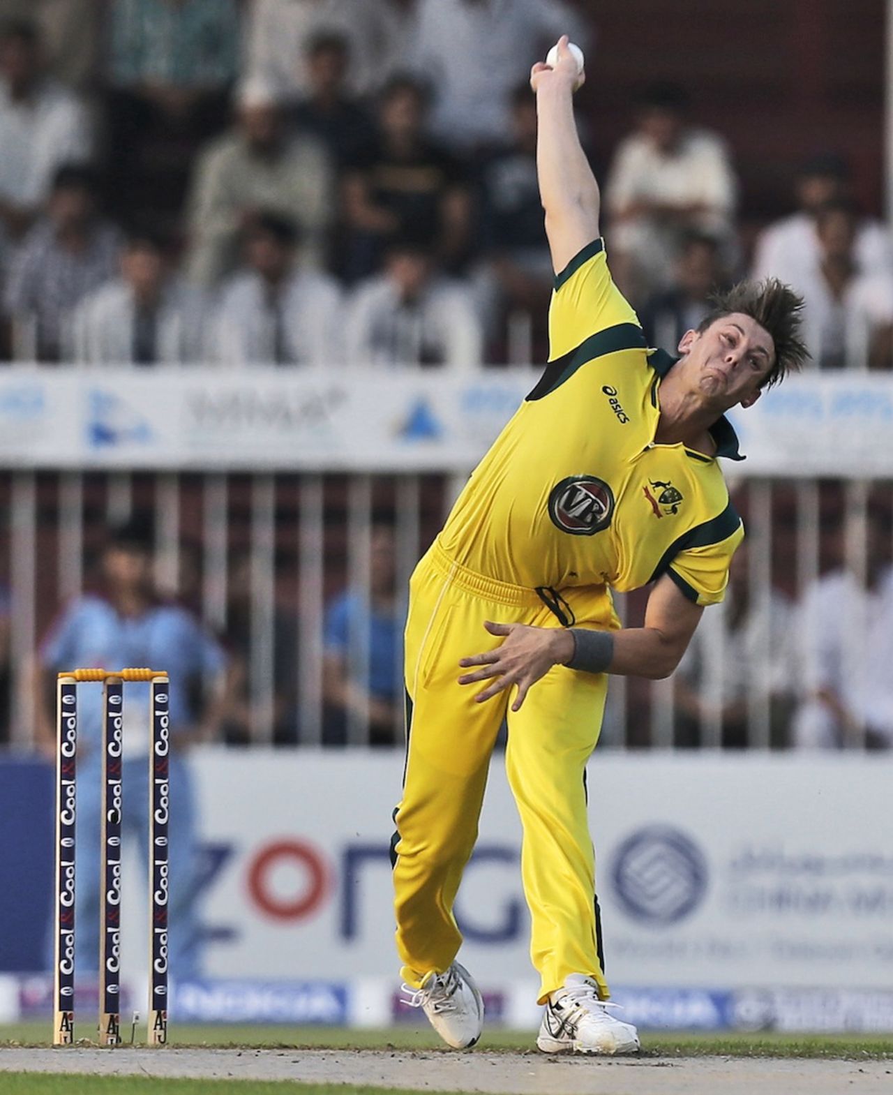 James Pattinson bowls in Sharjah, Pakistan v Australia, 1st ODI, Sharjah, August 28, 2012