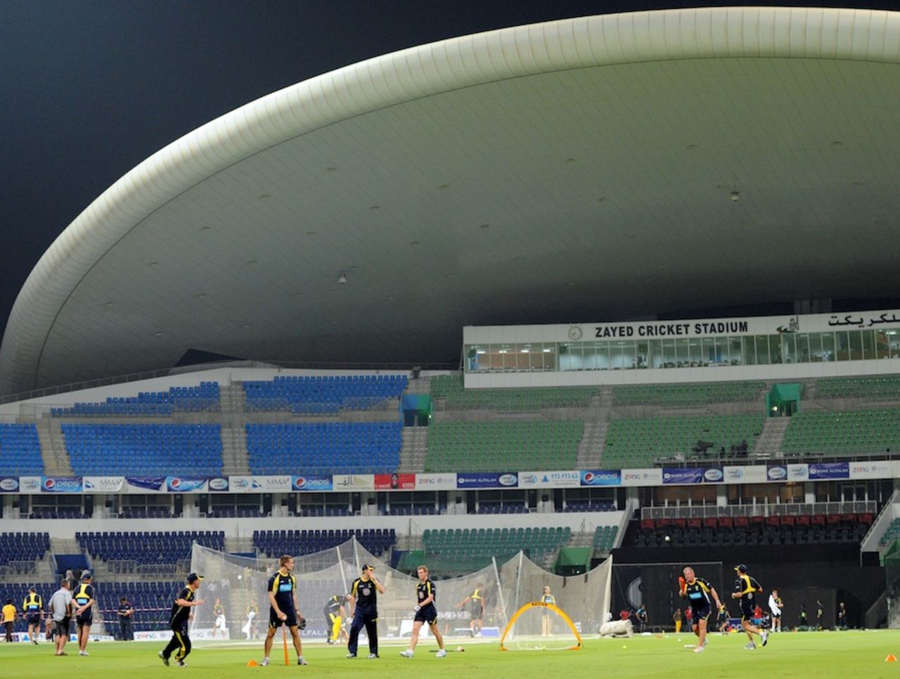 Australia team practices under lights in Abu Dhabi, Abu Dhabi, August 30, 2012