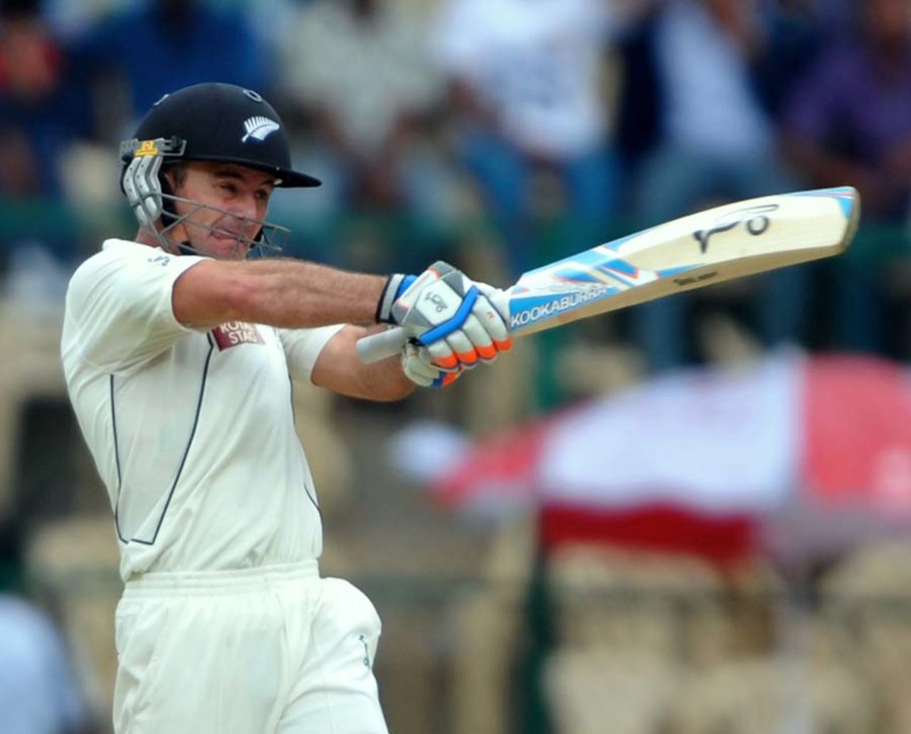 Kruger van Wyk plays the pull shot, India v New Zealand, 2nd Test, Bangalore, 1st day, August 31, 2012