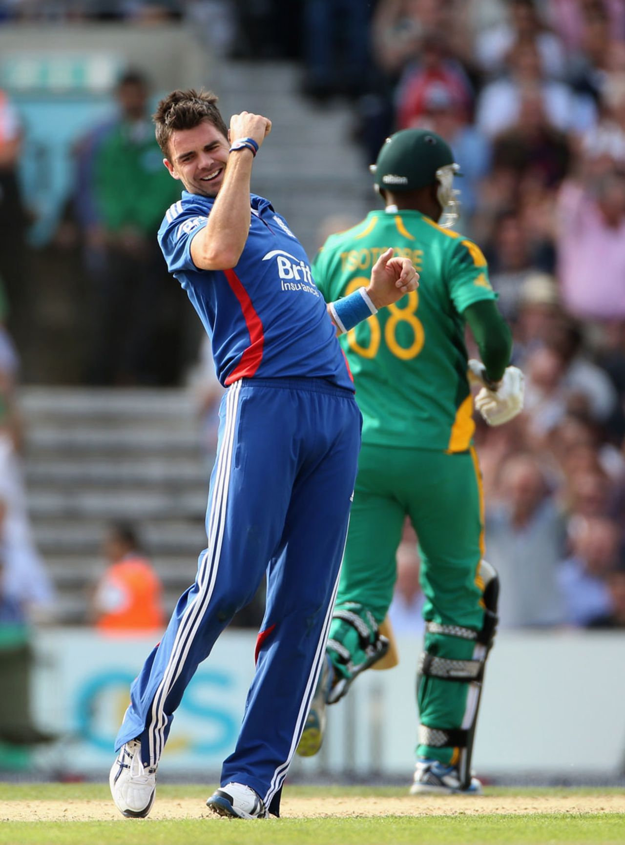 James Anderson took the last three wickets to end with 4 for 44, England v South Africa, 3rd NatWest ODI, The Oval, August 31, 2012