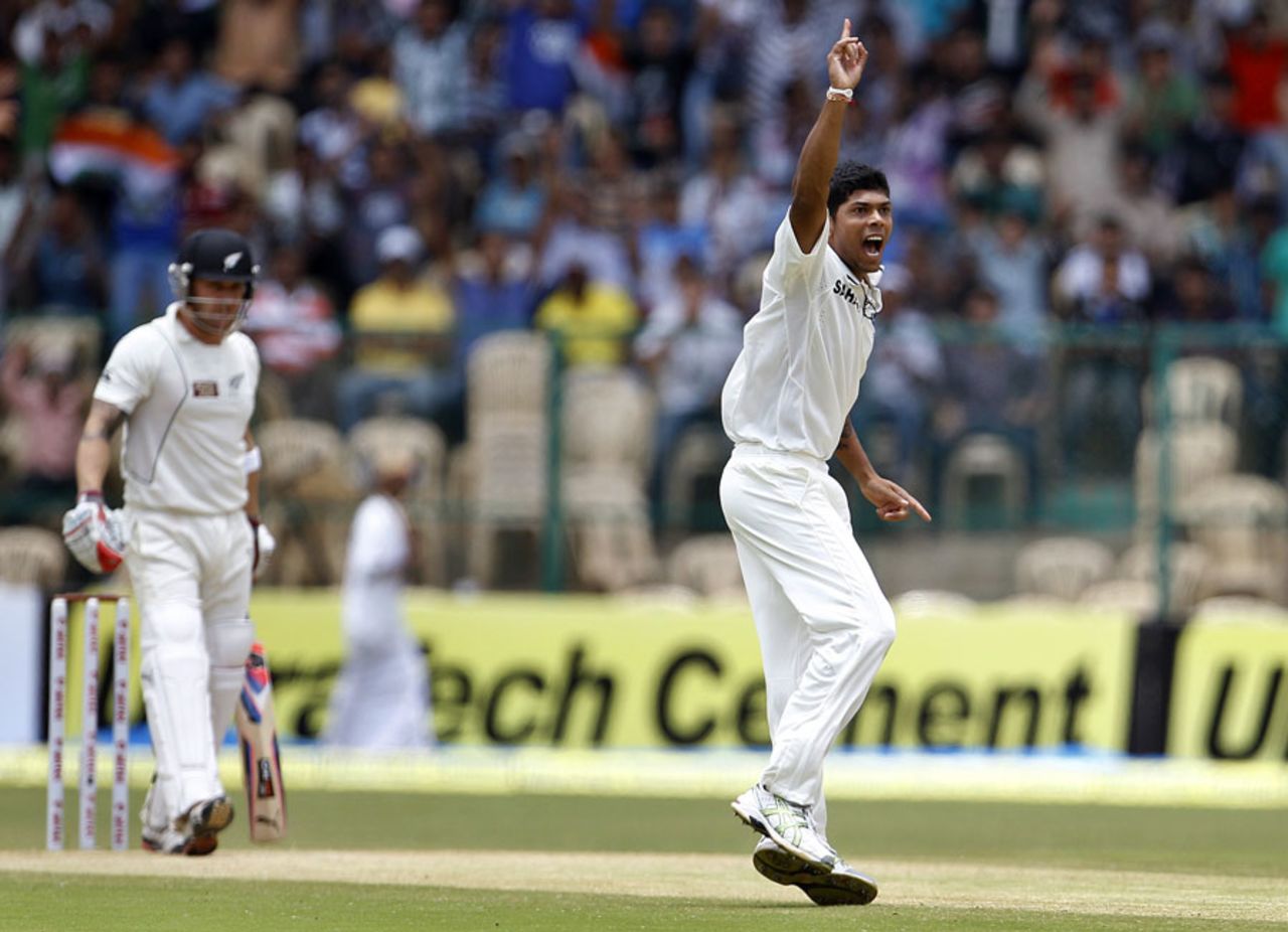Umesh Yadav successfully appeals for Brendon McCullum's wicket, India v New Zealand, 2nd Test, Bangalore, 3rd day, September 2, 2012