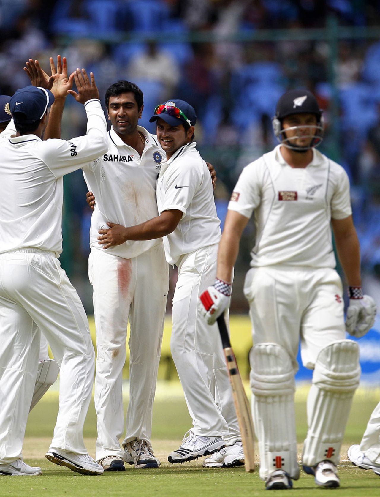 India celebrate R Ashwin's dismissal of Daniel Flynn, India v New Zealand, 2nd Test, Bangalore, 3rd day, September 2, 2012