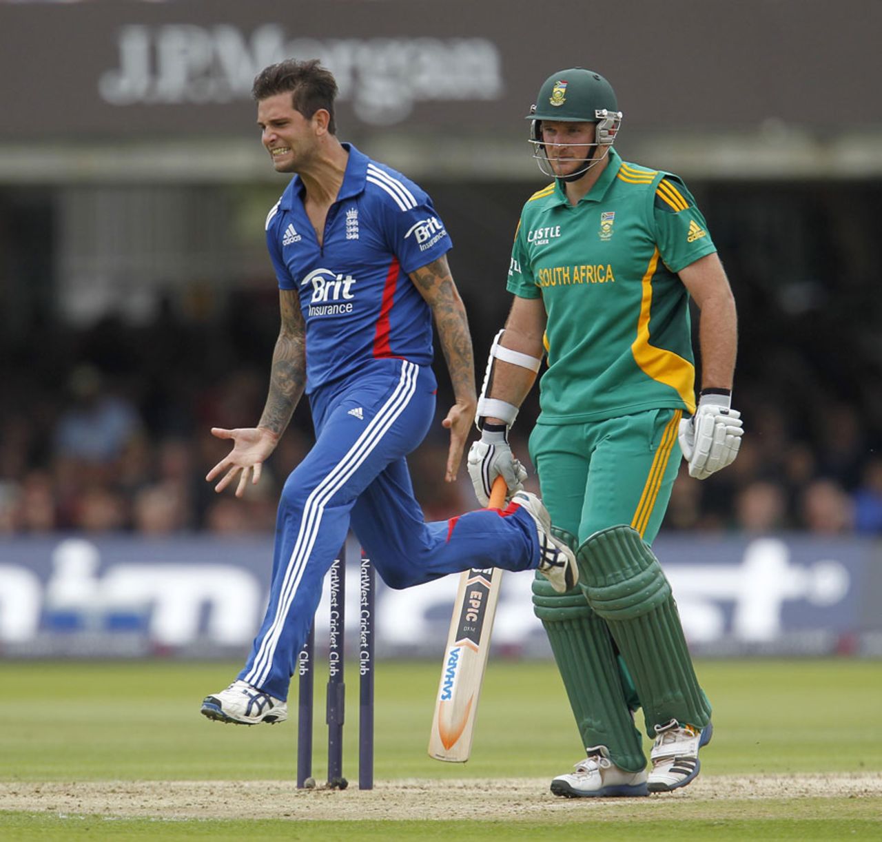 Jade Dernbach made the breakthrough with the wicket of Graeme Smith, England v South Africa, 4th ODI, Lord's, September 2, 2012