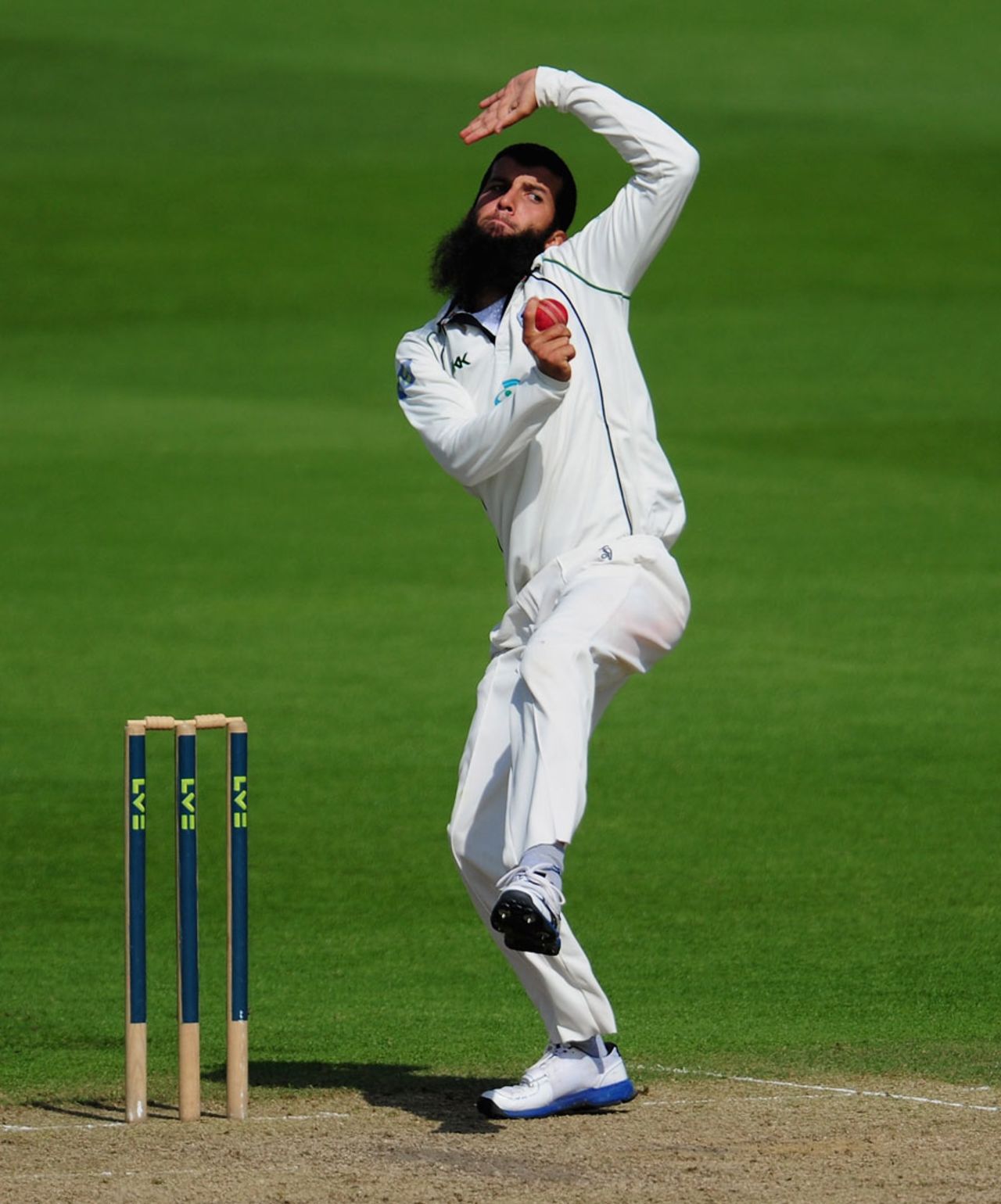 Moeen Ali picked up two wickets, Worcestershire v Warwickshire, County Championship, Division One, New Road, 2nd day, September, 4, 2012