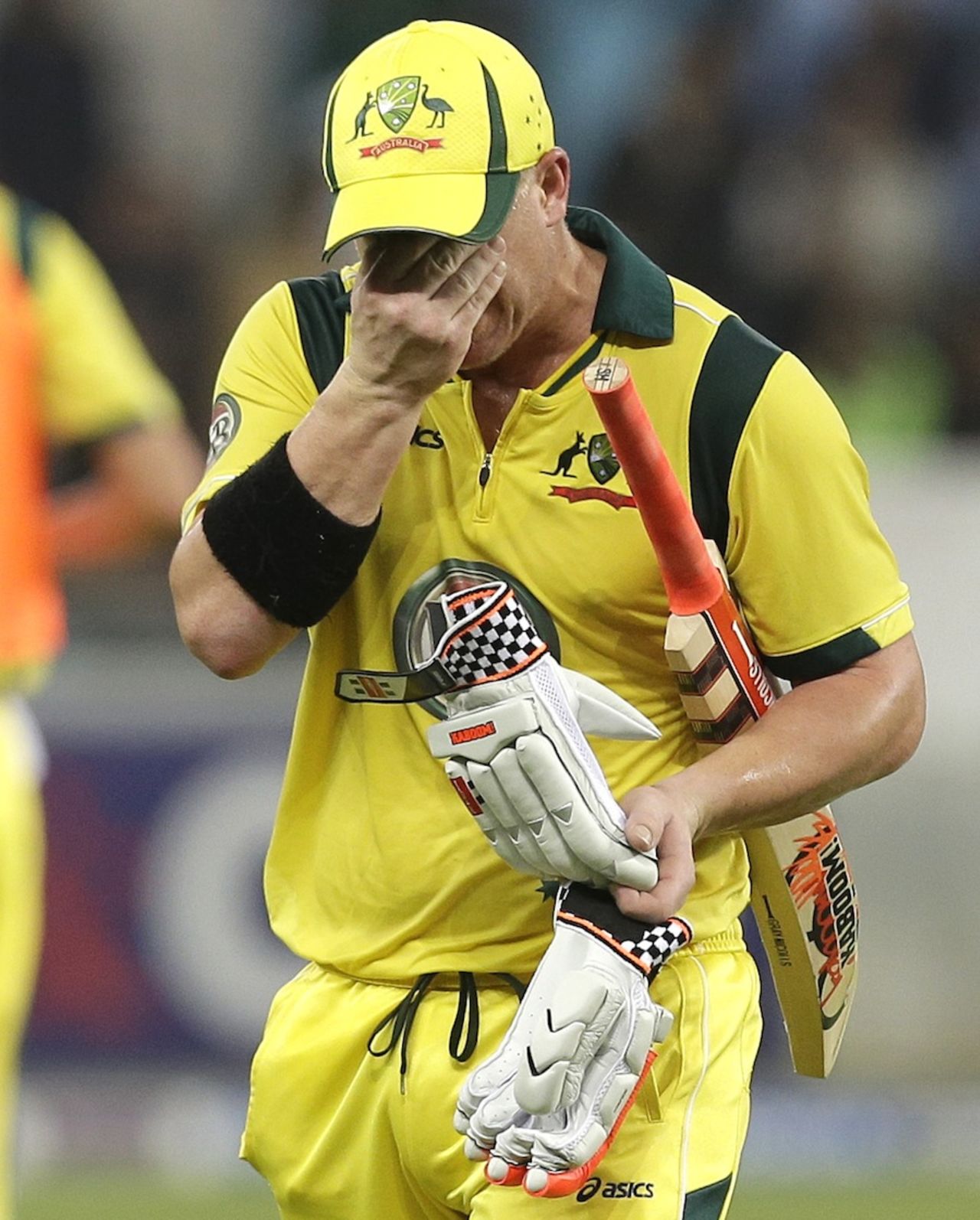 David Warner walks back disappointed, Pakistan v Australia, 1st T20I, Dubai, September 5, 2012