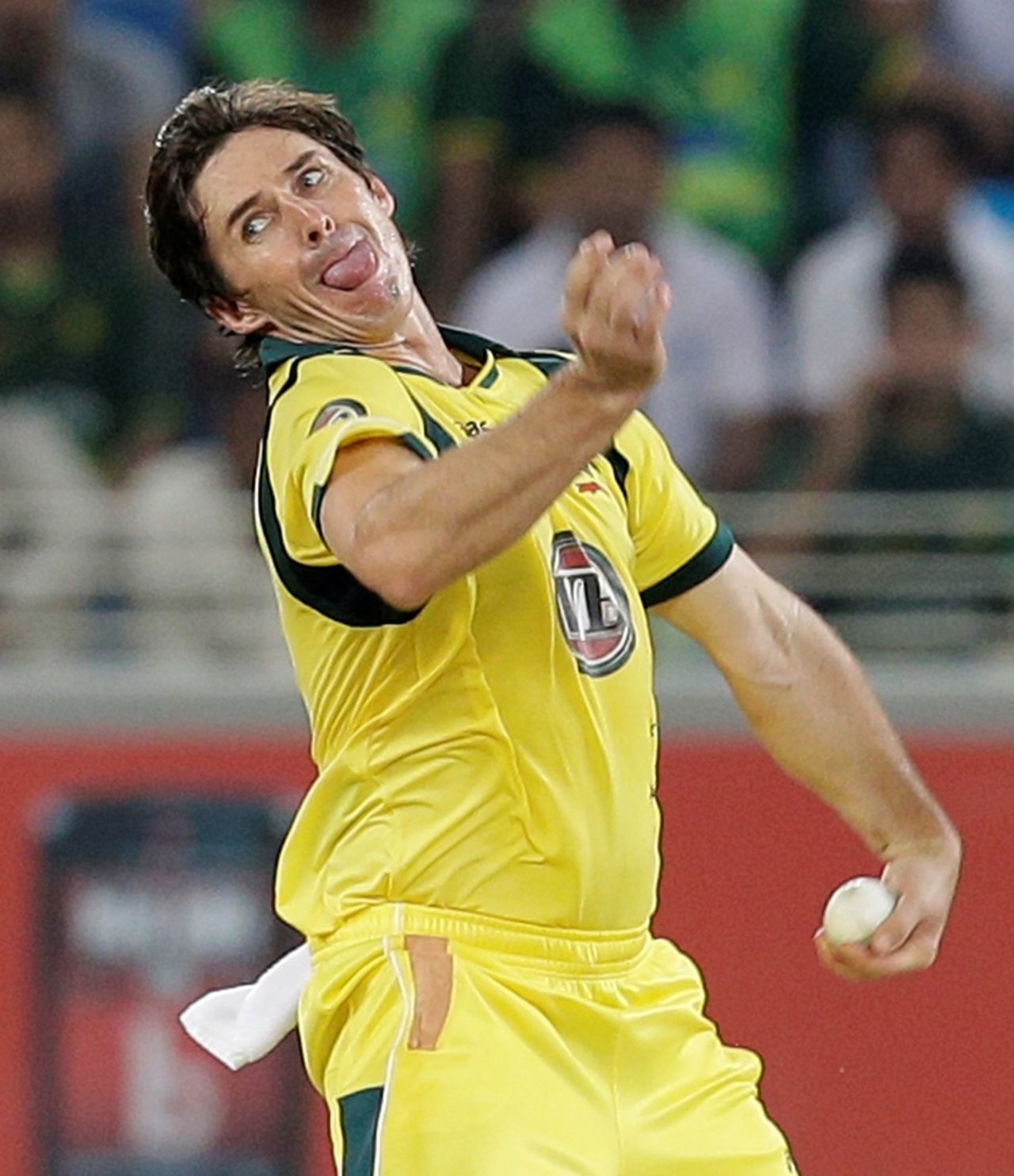 Brad Hogg runs in to bowl, Pakistan v Australia, 2nd T20I, Dubai, September 7, 2012