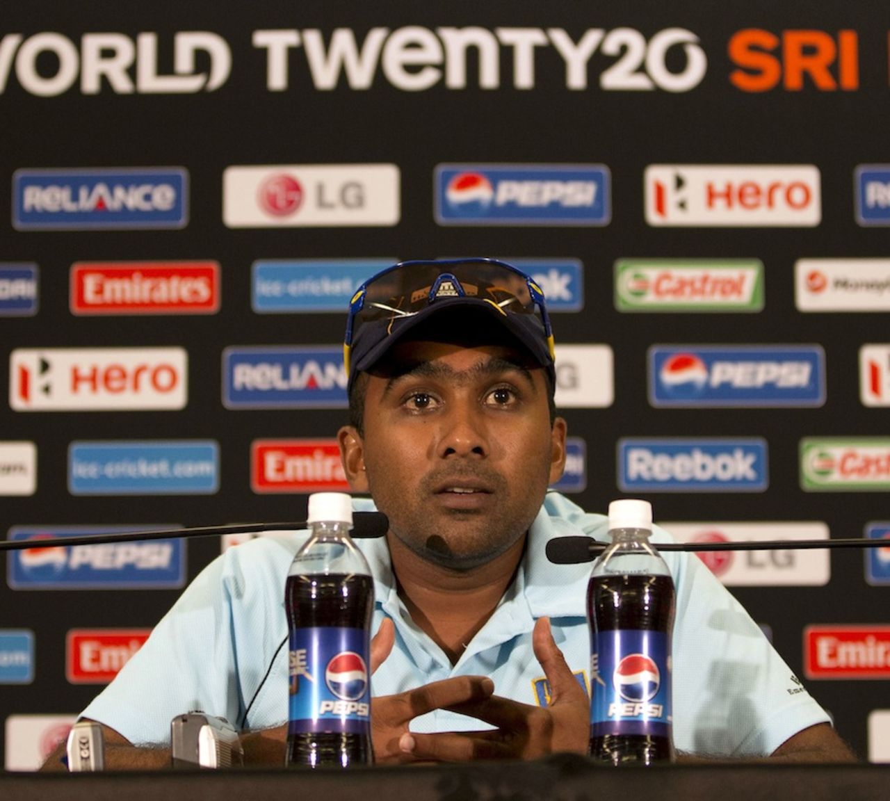 Mahela Jayawardene talks to the media, Colombo, September 10, 2012