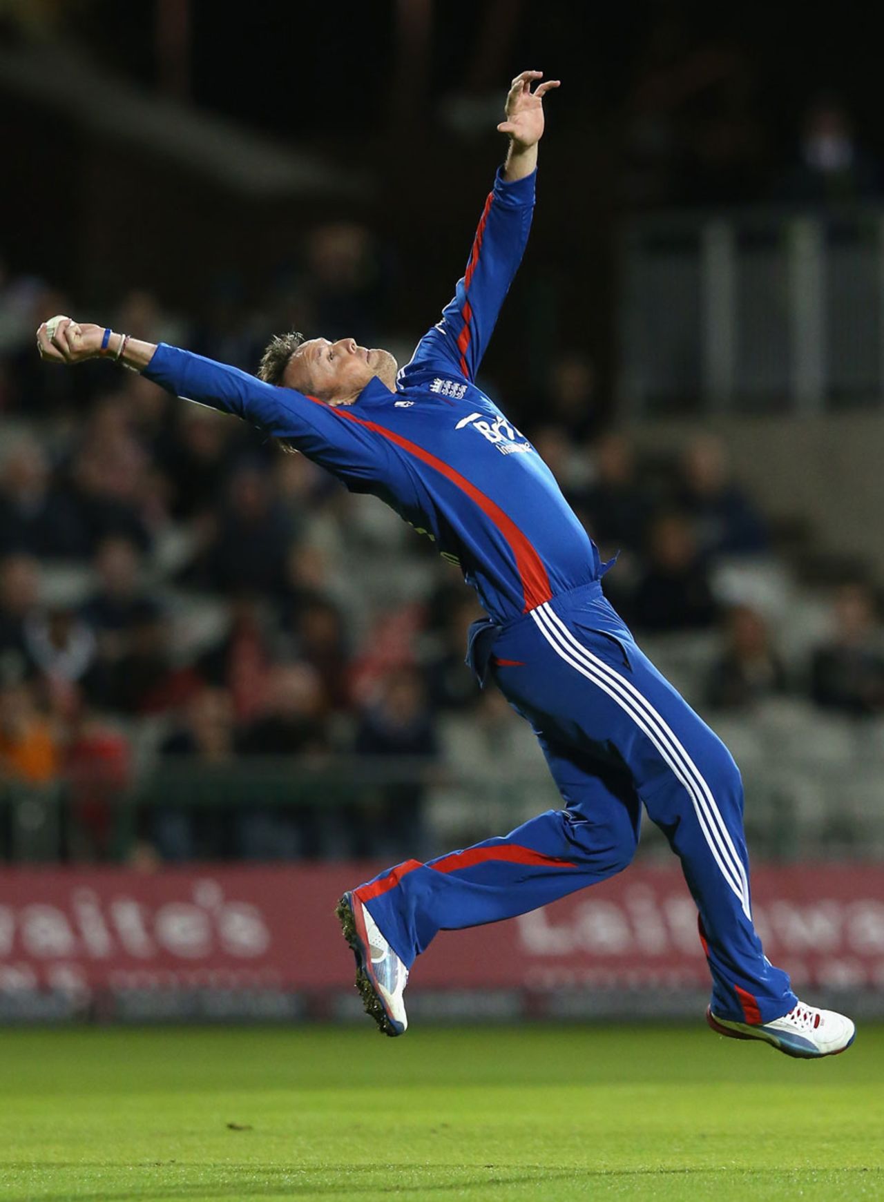 Graeme Swann clings on to a spectacular catch off his own bowling, England v South Africa, 2nd NatWest T20I, Old Trafford, September 10, 2012