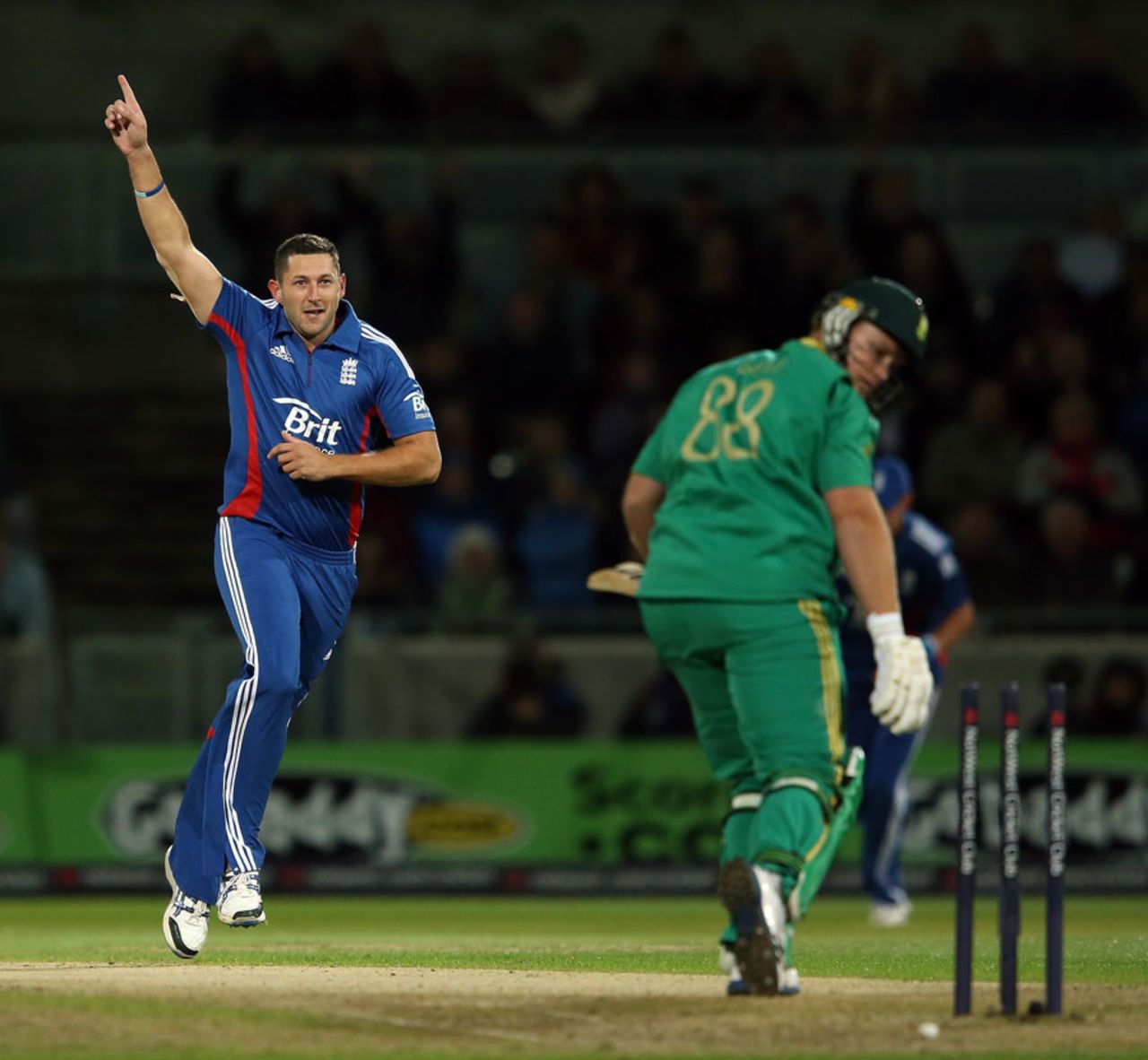 Tim Bresnan bowled Richard Levi early in the chase, England v South Africa, 3rd T20 international, Edgbaston, September 12, 2012