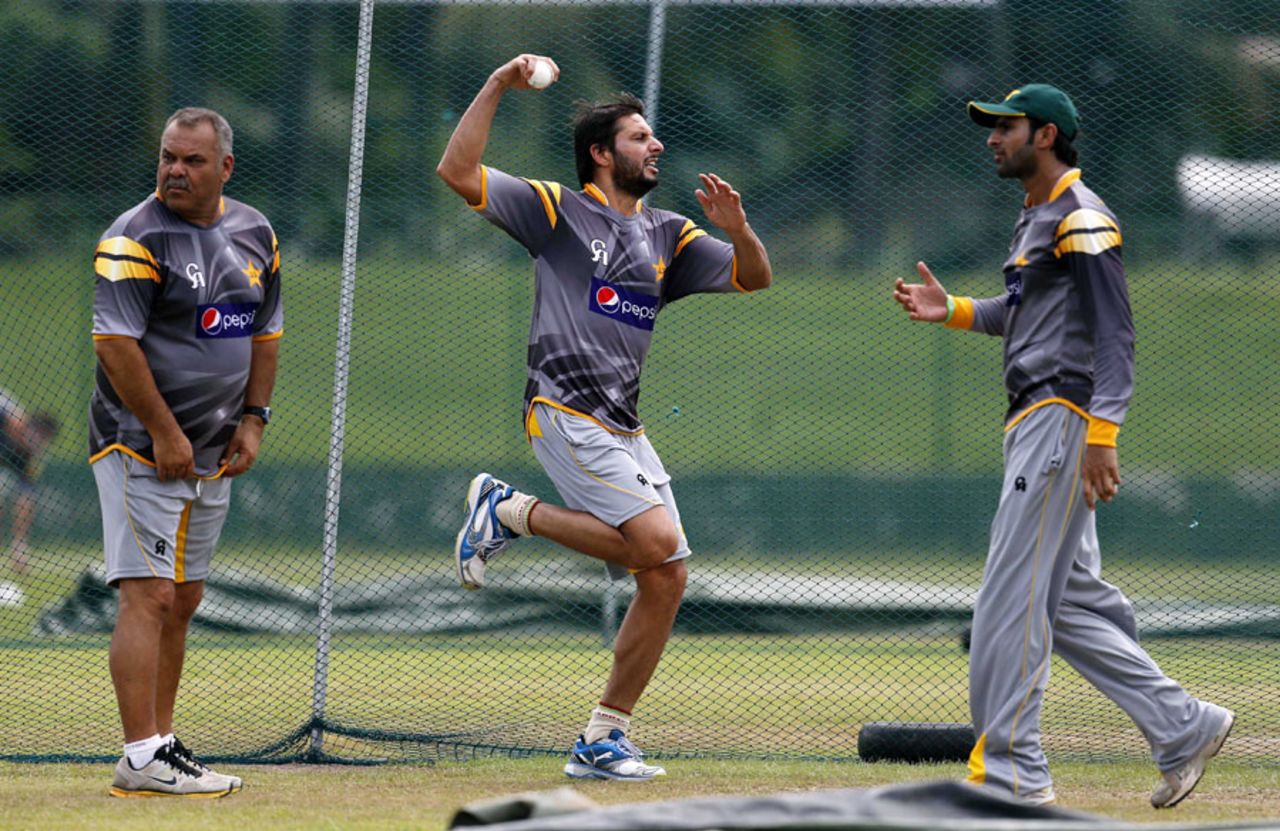 Pakistan hone their skills at a training session, World Twenty20, Colombo, September 14, 2012
