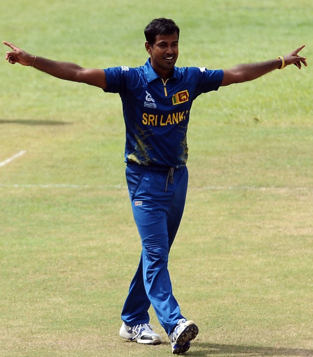 Nuwan Kulasekara took 2 for 39, Sri Lanka v India, World Twenty20 2012 warm-up, Colombo, September 15, 2012