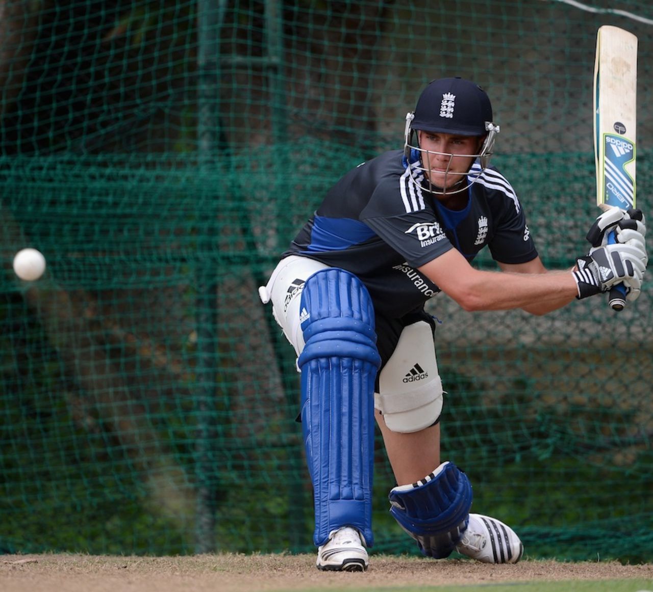 Stuart Broad attempts a sweep in the nets, World T20 2012, Colombo, September 20, 2012