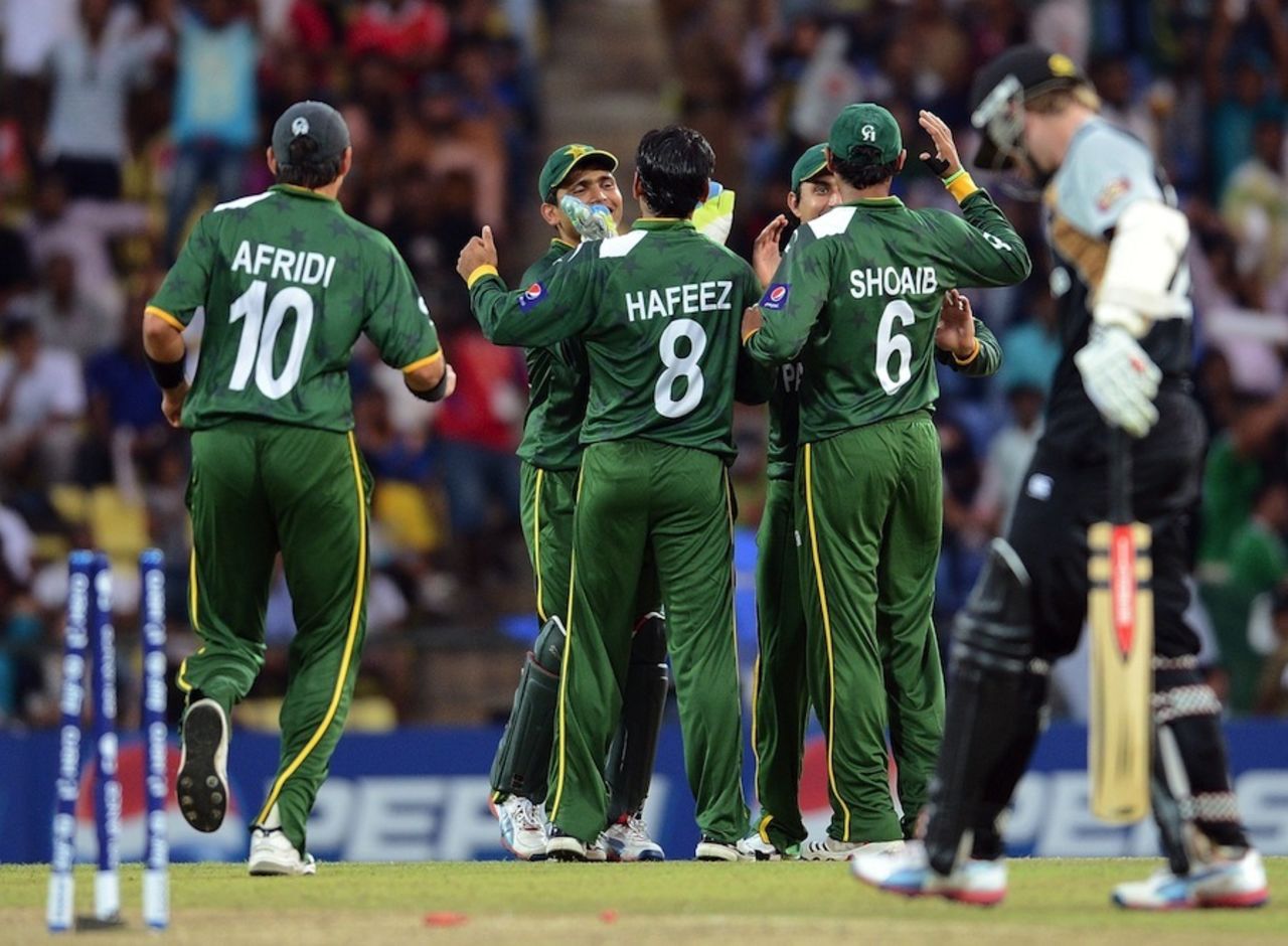 Pakistan celebrate the run out of Kane Williamson, New Zealand v Pakistan, World T20 2012, Group D, Pallekele, September, 23, 2012