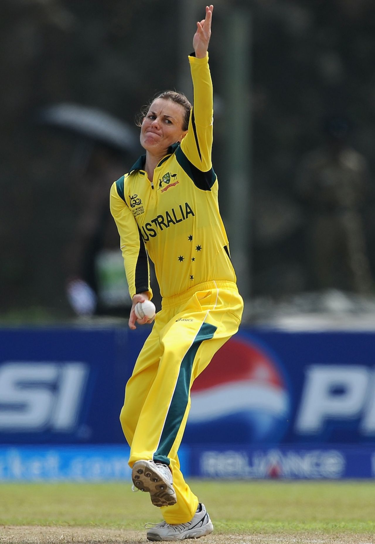 Erin Osborne picked up three wickets, Australia v India, Women's World T20 2012, Group A, Galle, September 27, 2012