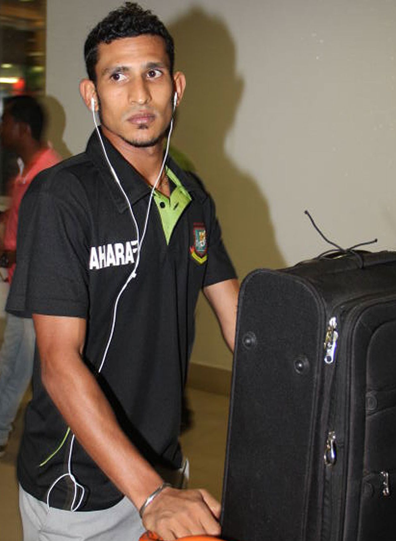 Nasir Hossain arrives in Dhaka, Dhaka, September 27, 2012