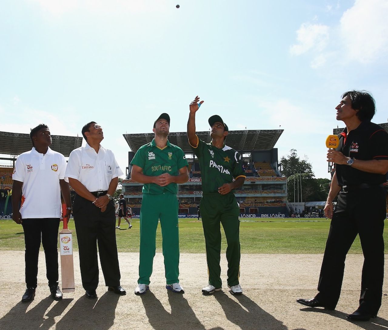 Mohammad Hafeez and AB de Villiers at the toss, Pakistan v South Africa, World Twenty 20 2012, Super Eights, Colombo, September 28, 2012