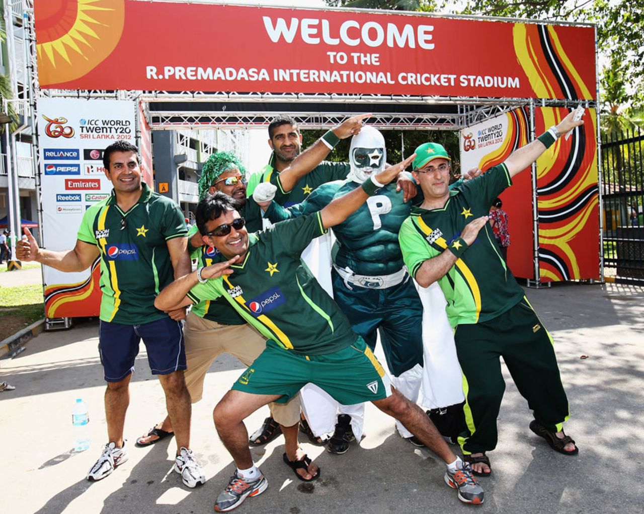 Pakistan fans do the Usain Bolt celebration, Pakistan v South Africa, World Twenty 20 2012, Super Eights, Colombo, September 28, 2012