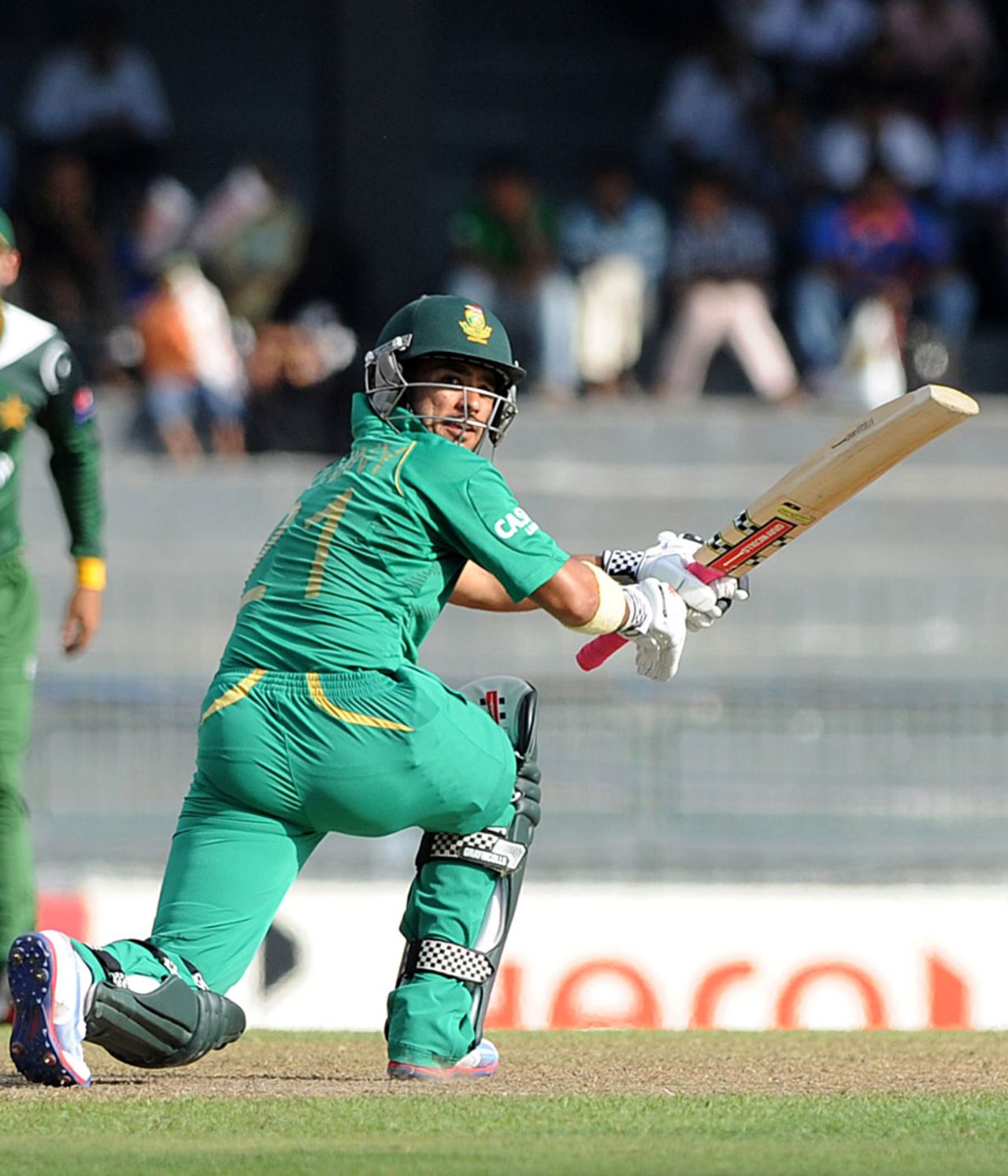 JP Duminy top scored with a fighting 48, Pakistan v South Africa, World Twenty 20 2012, Super Eights, Colombo, September 28, 2012
