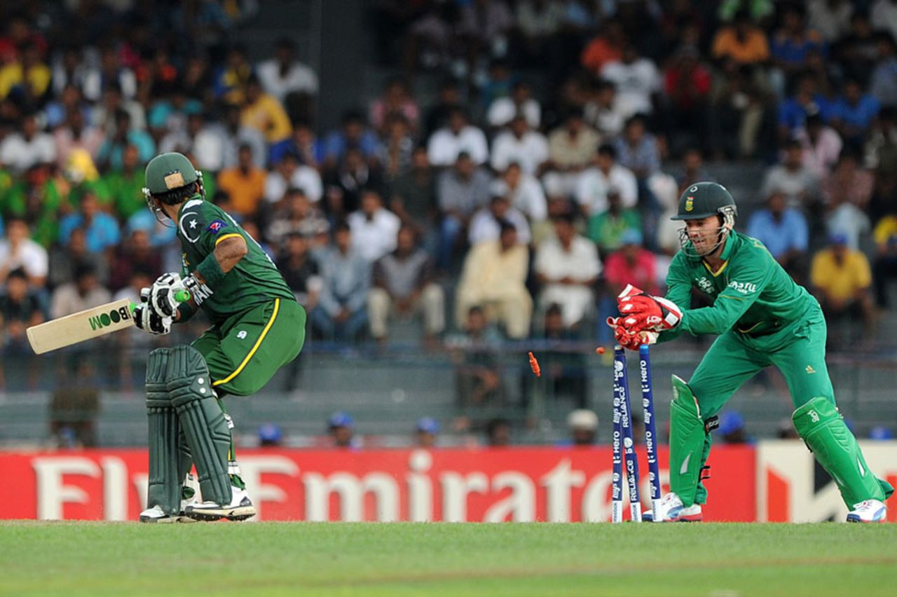 Mohammad Hafeez is stumped by AB de Villiers, Pakistan v South Africa, World Twenty 20 2012, Super Eights, Colombo, September 28, 2012